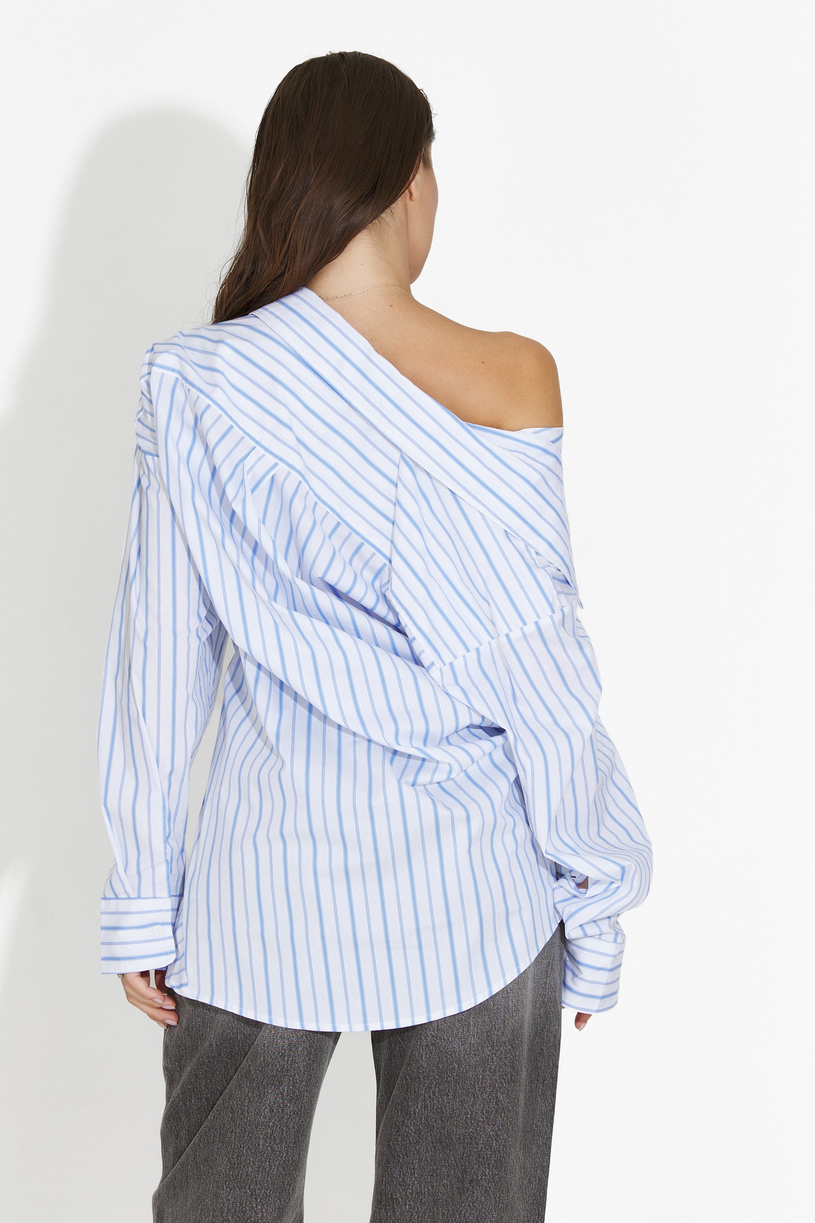 Camicia Bianca Casual da Donna di Voncile Bogas