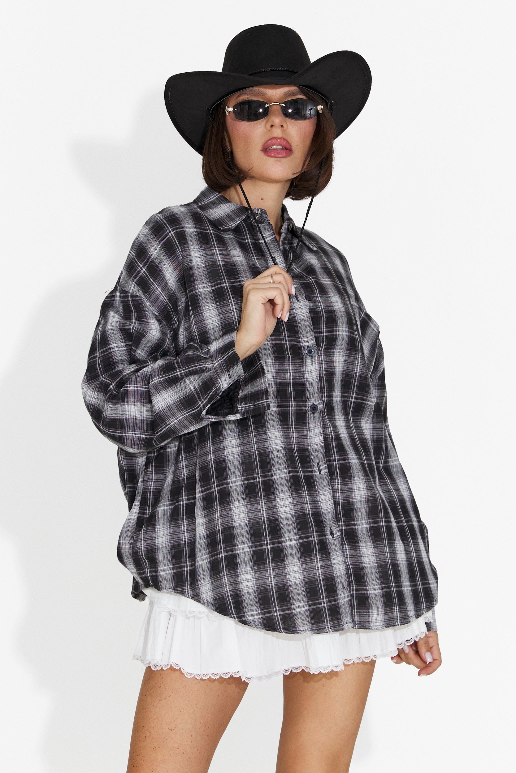 Camicia Casual Nera da Donna di Letiza Bogas