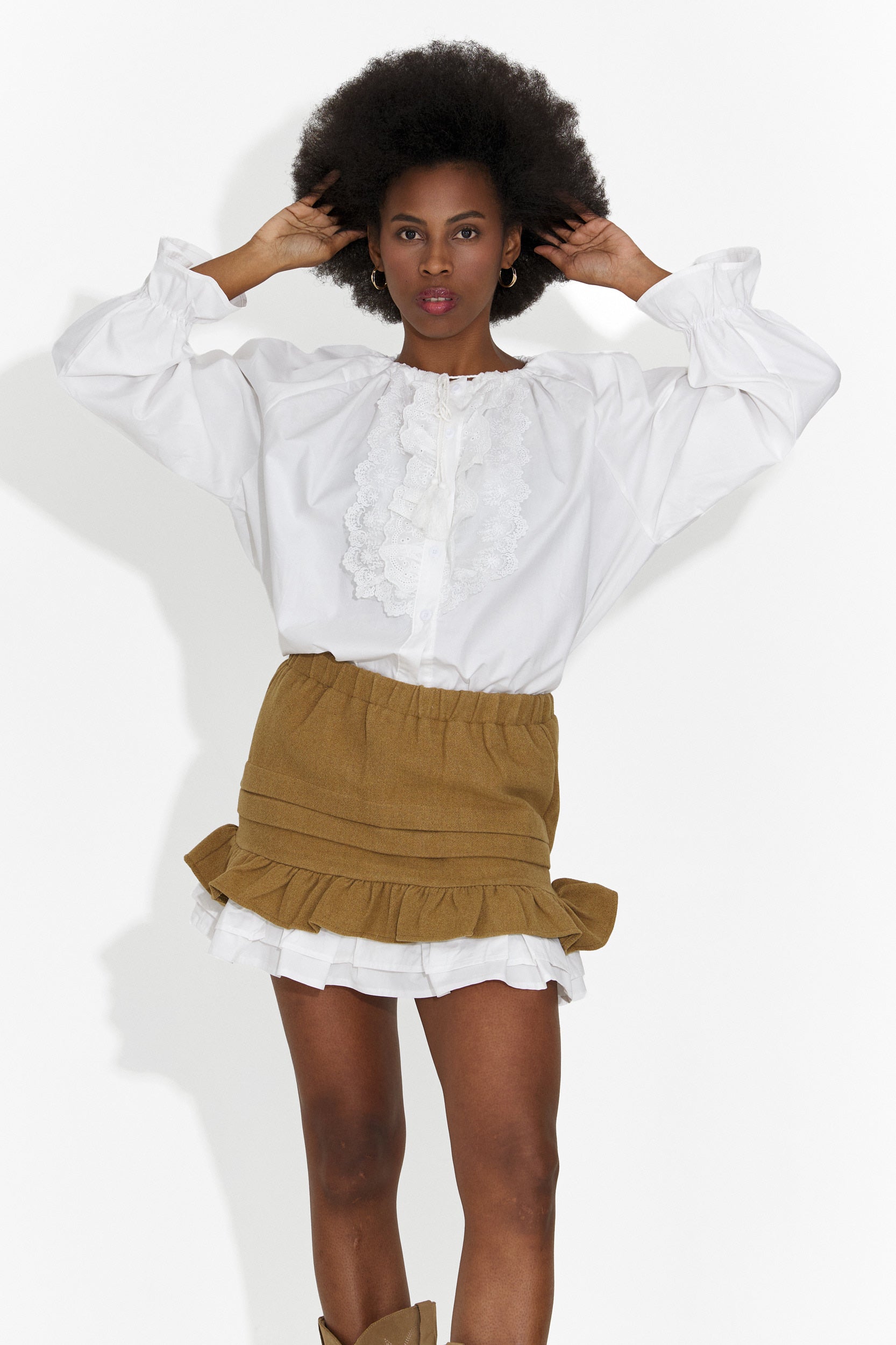 Elegante Camicia Bianca da Donna di Zeneda Bogas