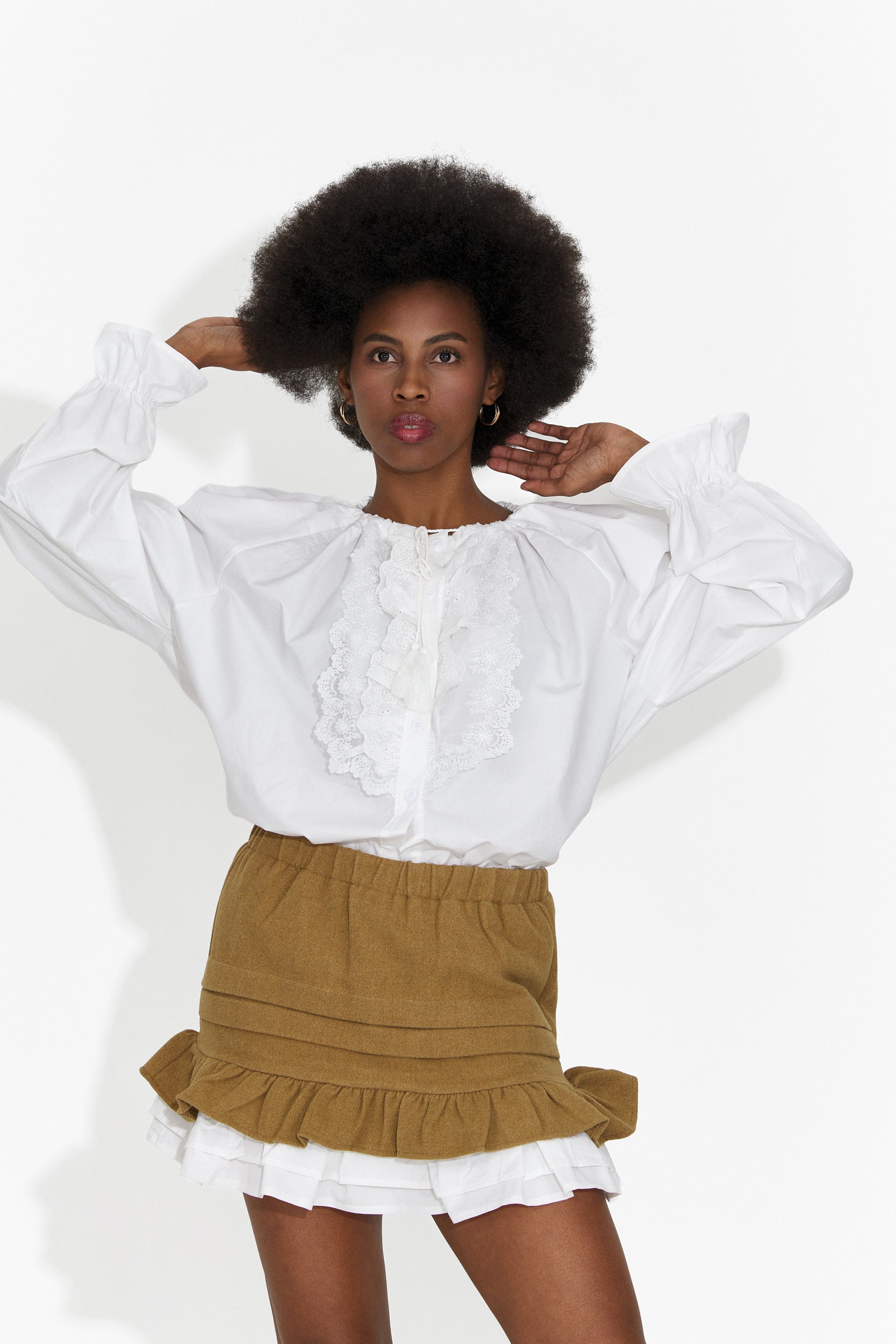 Elegante Camicia Bianca da Donna di Zeneda Bogas