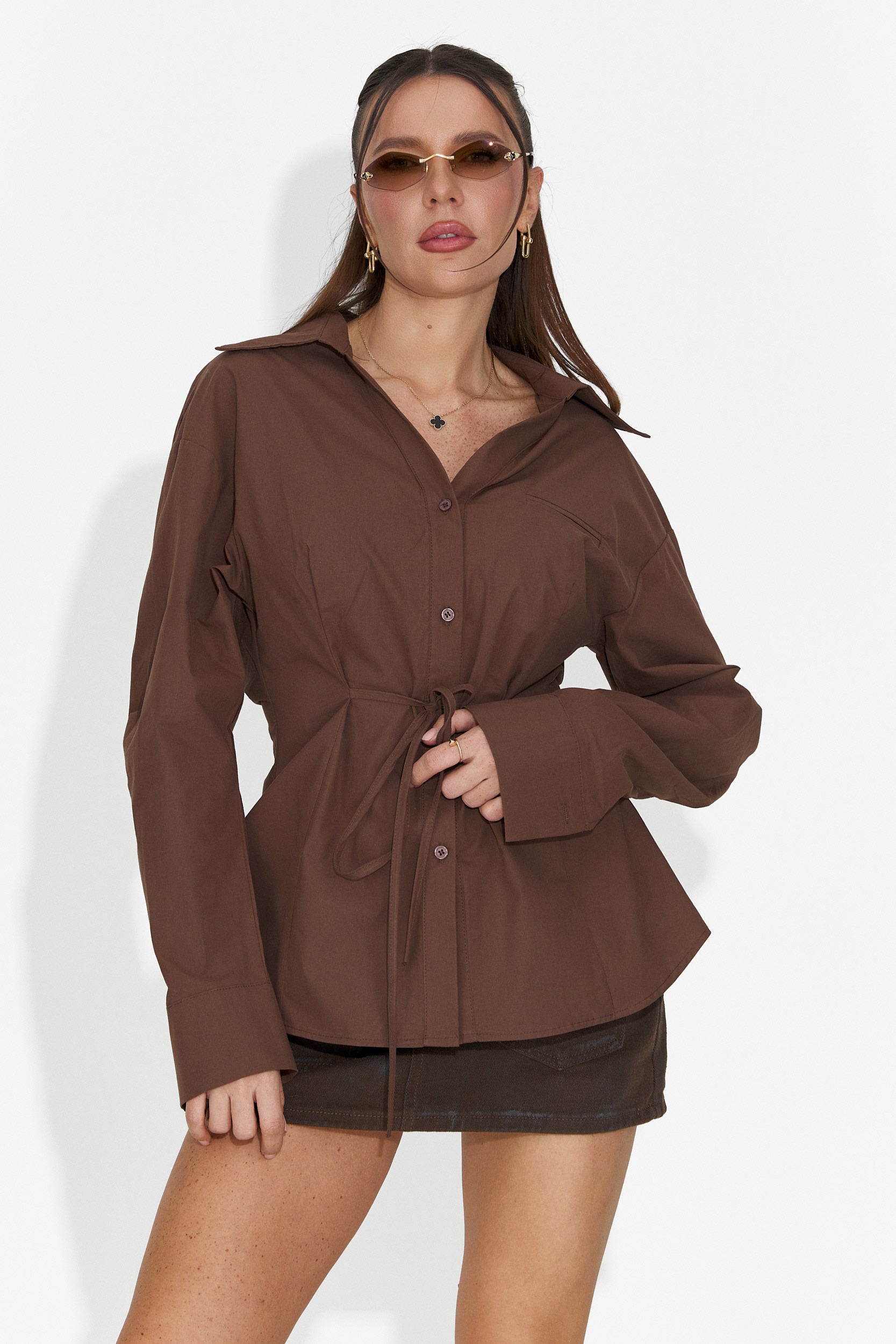 Elegante camicia marrone da donna Alesya Bogas