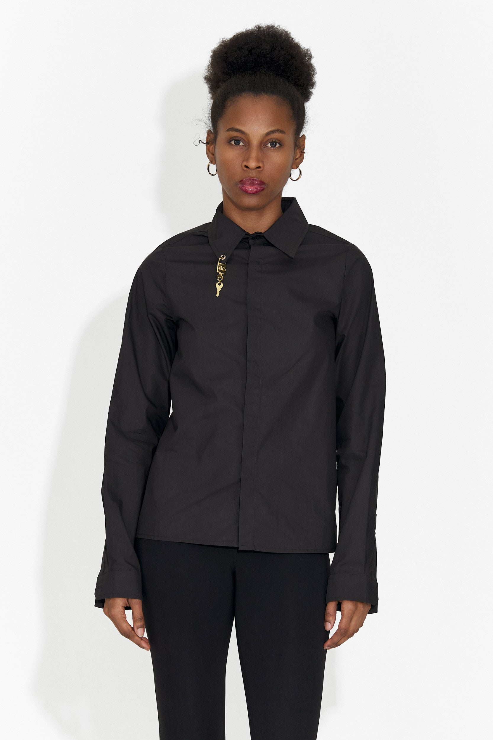 Elegante Blusa Nera da Donna di Jetie Bogas