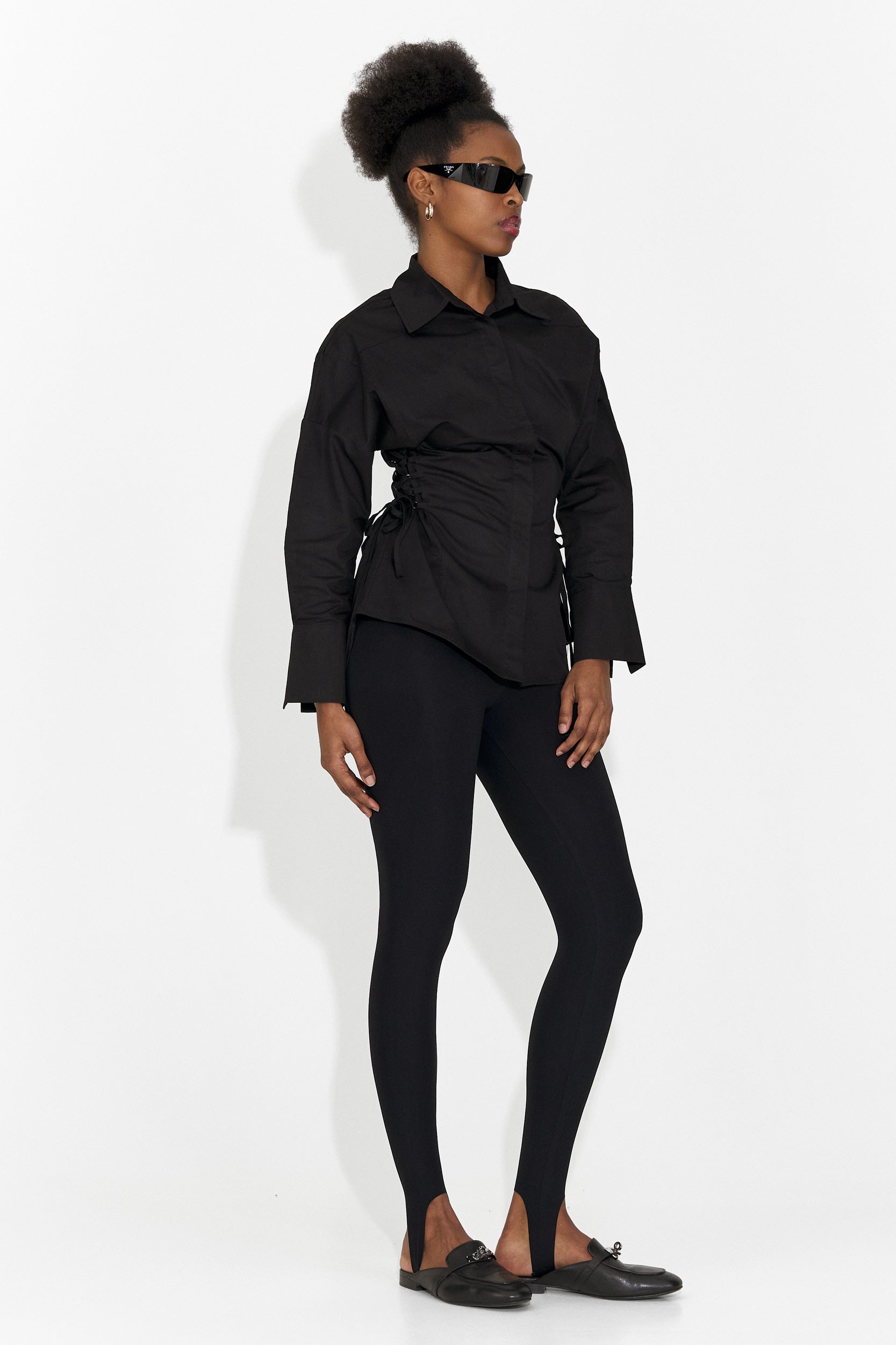 Elegante Blusa Nera da Donna di Sivelia Bogas