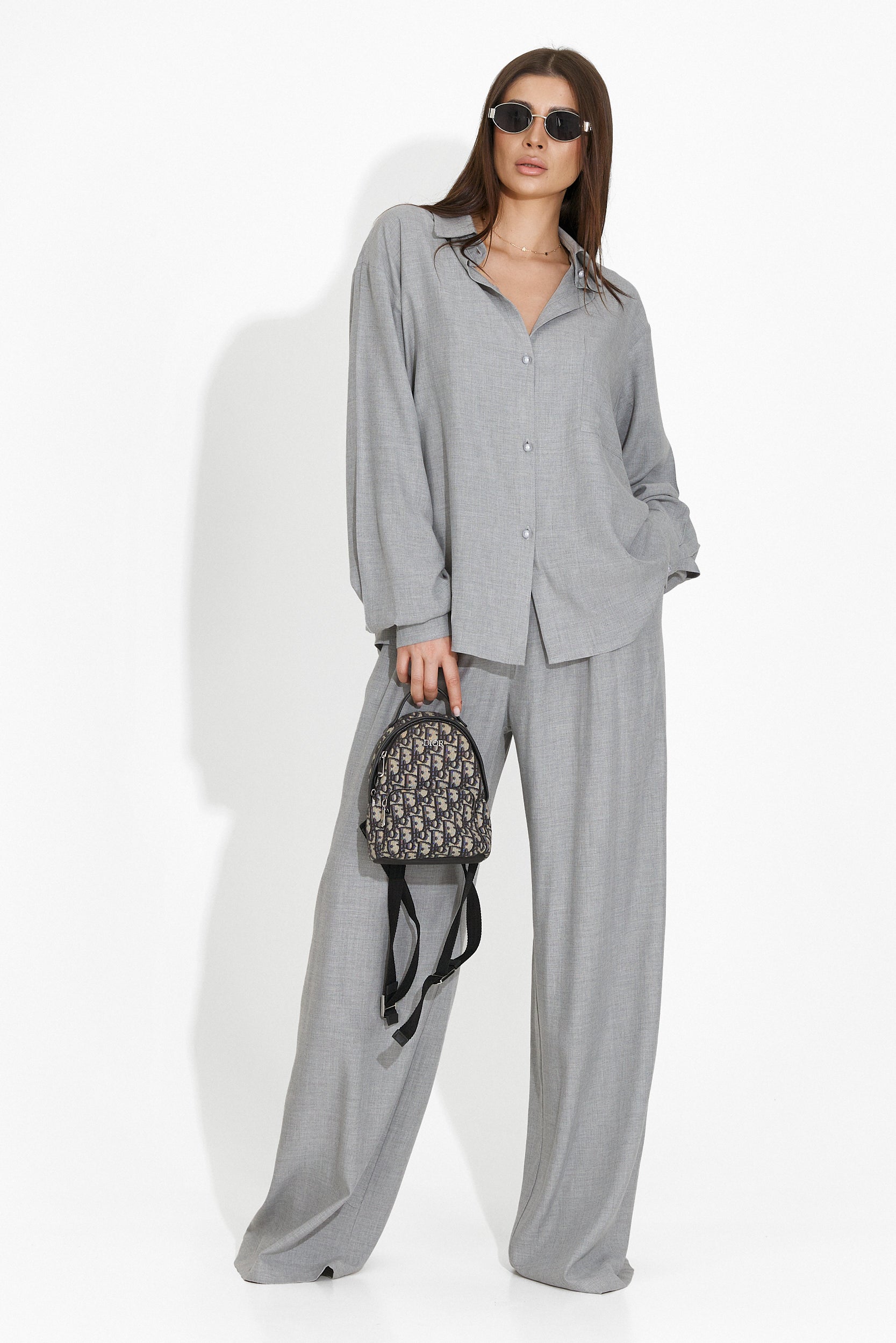 Completo elegante grigio con pantaloni Myriam Bogas