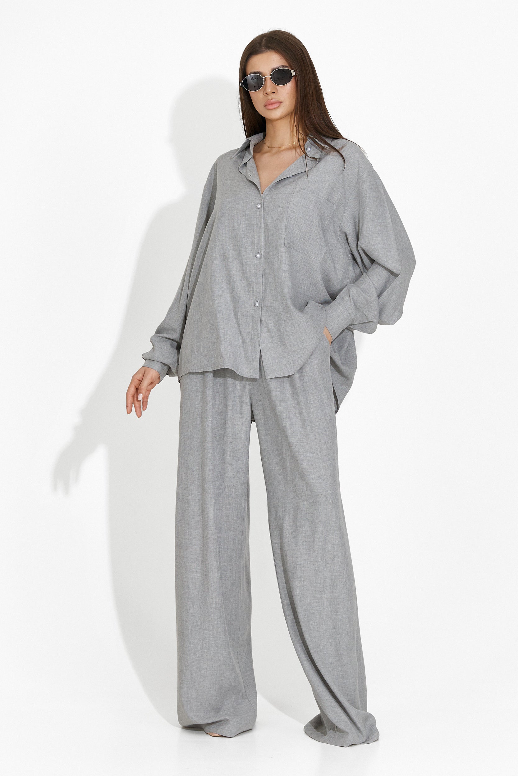 Completo elegante grigio con pantaloni Myriam Bogas
