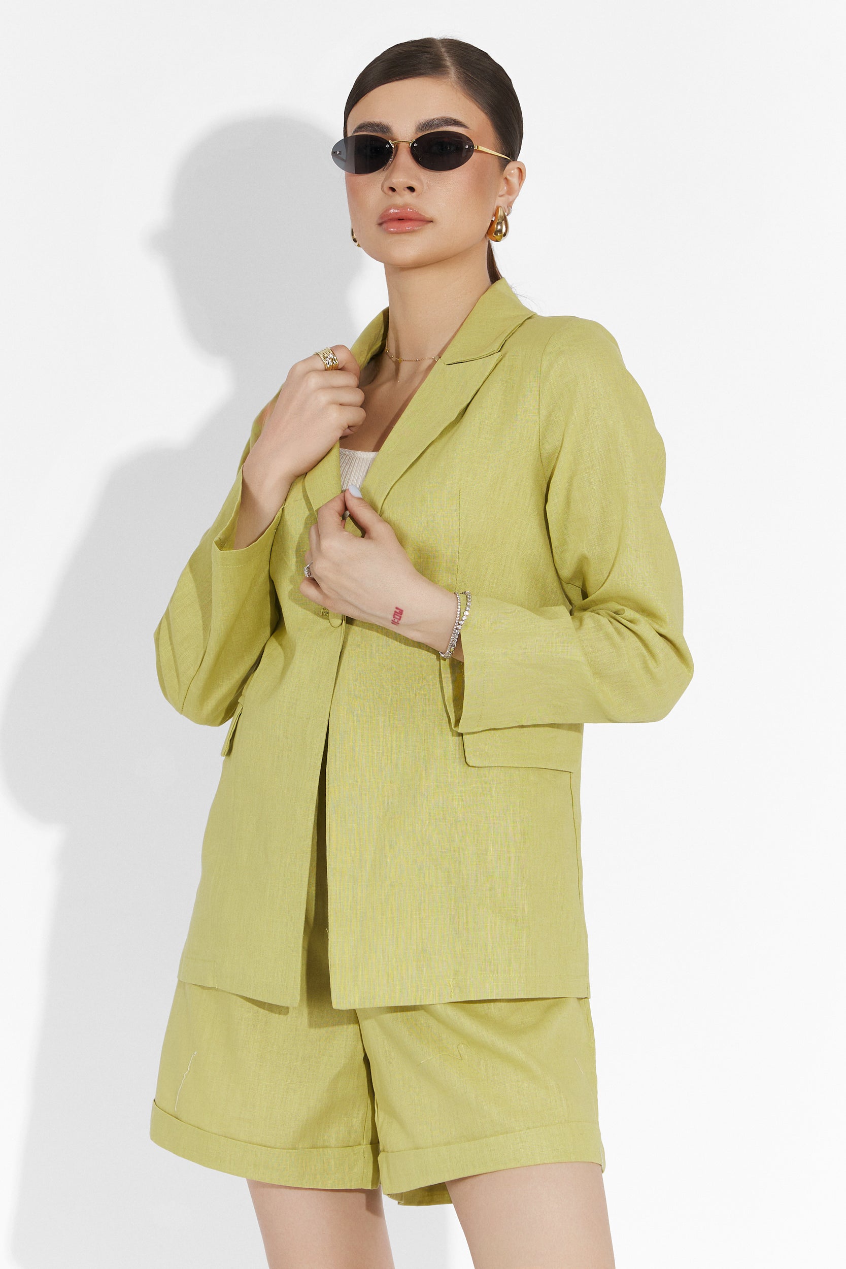 Completo con pantaloncini verde lime Dodle Bogas