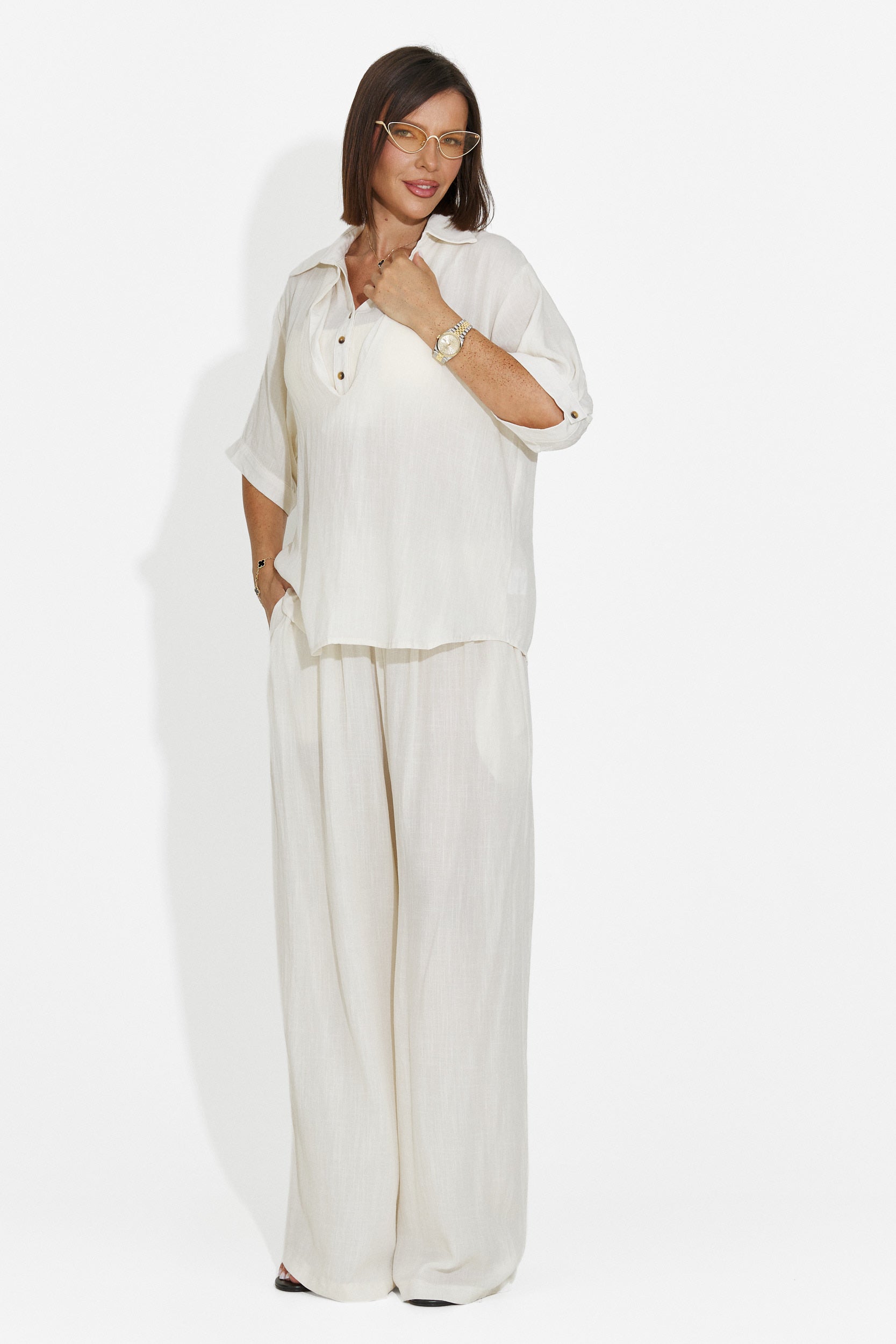 Completo donna camicia + pantaloni beige Anyela Bogas
