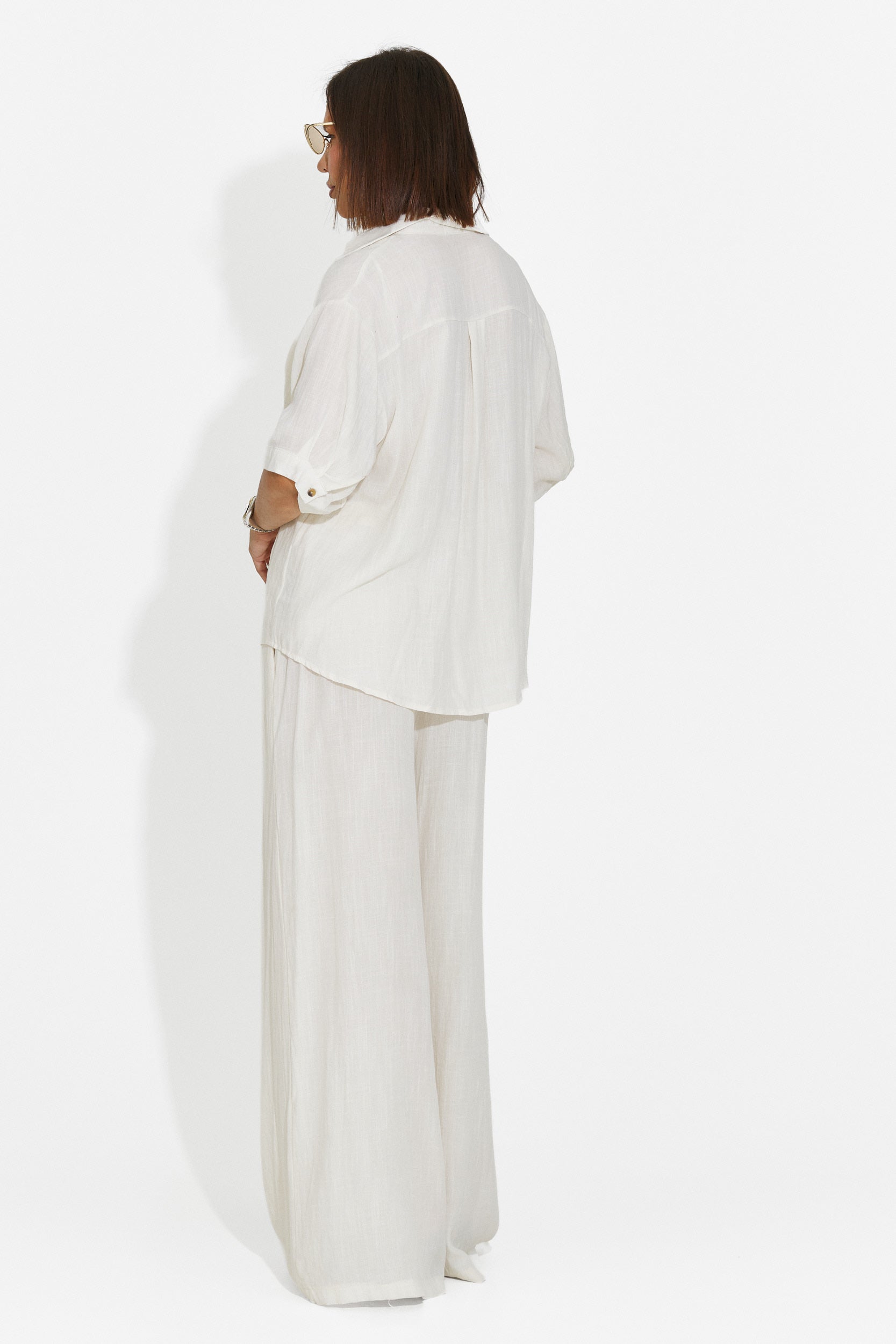 Completo donna camicia + pantaloni beige Anyela Bogas