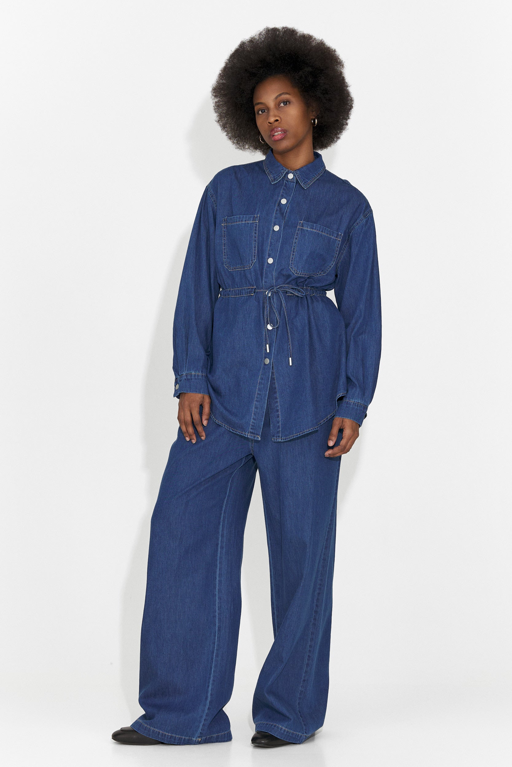 Casuale outfit blu da donna di Jesie Bogas