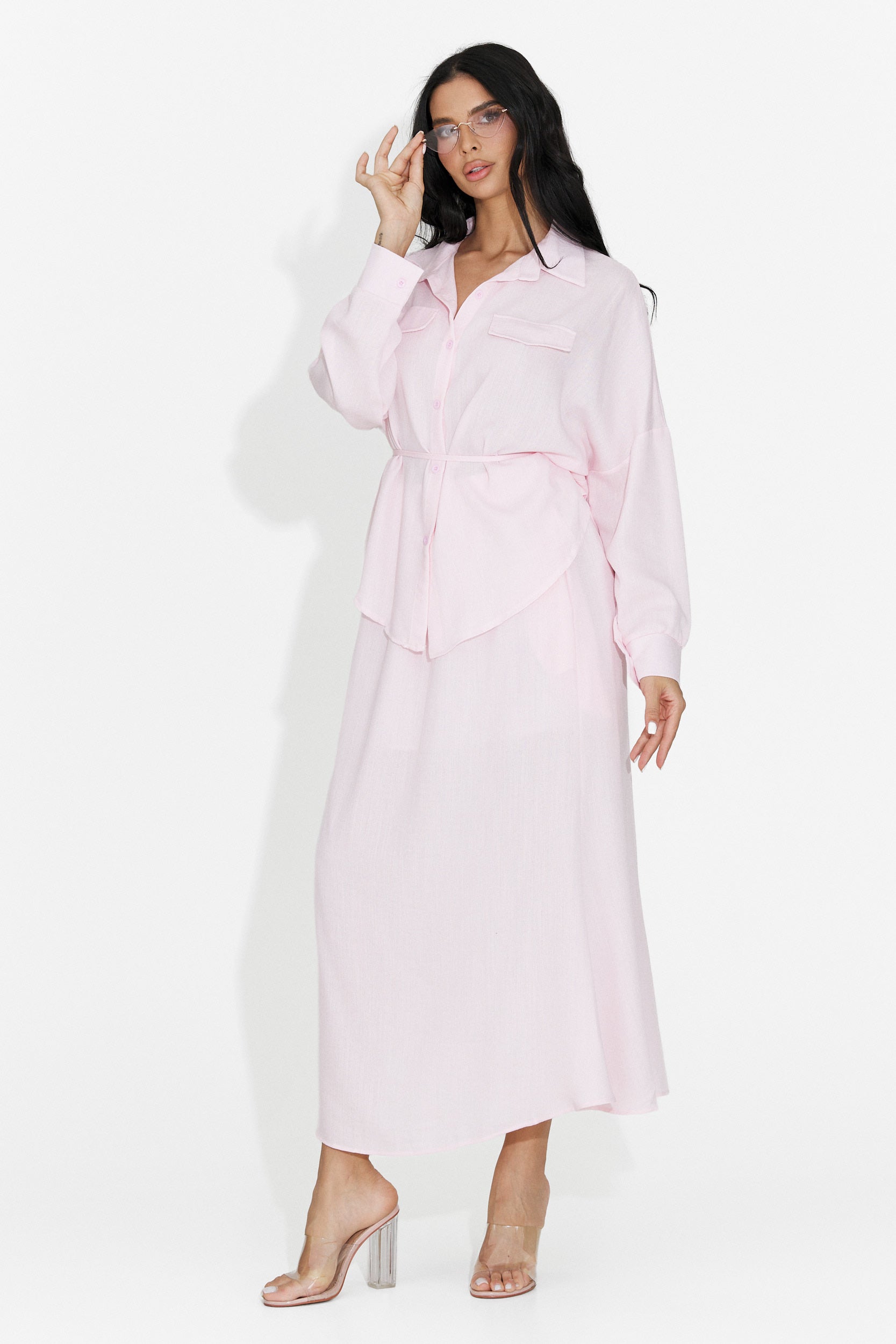 Tailleur da donna di Federika Bogas con gonna rosa