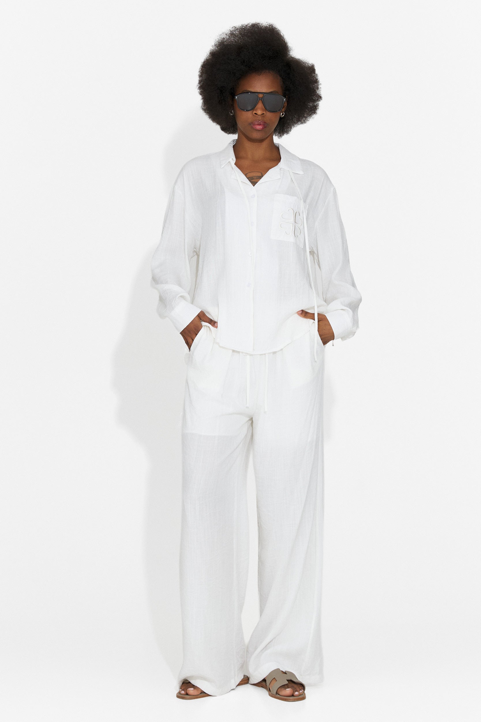 Tuta da Donna Aralia Bogas con Pantaloni Bianchi