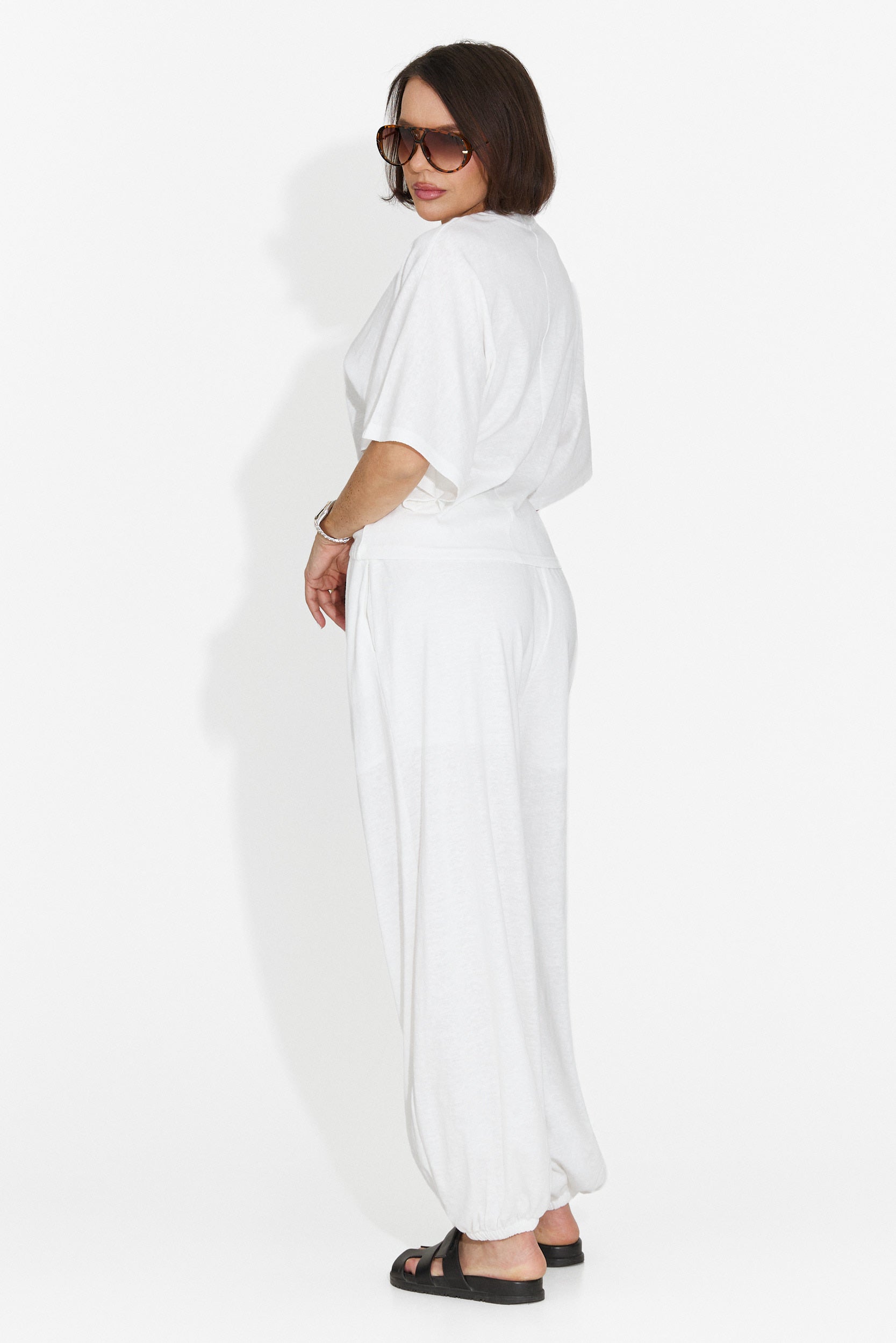 Tailleur da Donna Bedya Bogas con Pantaloni Bianchi
