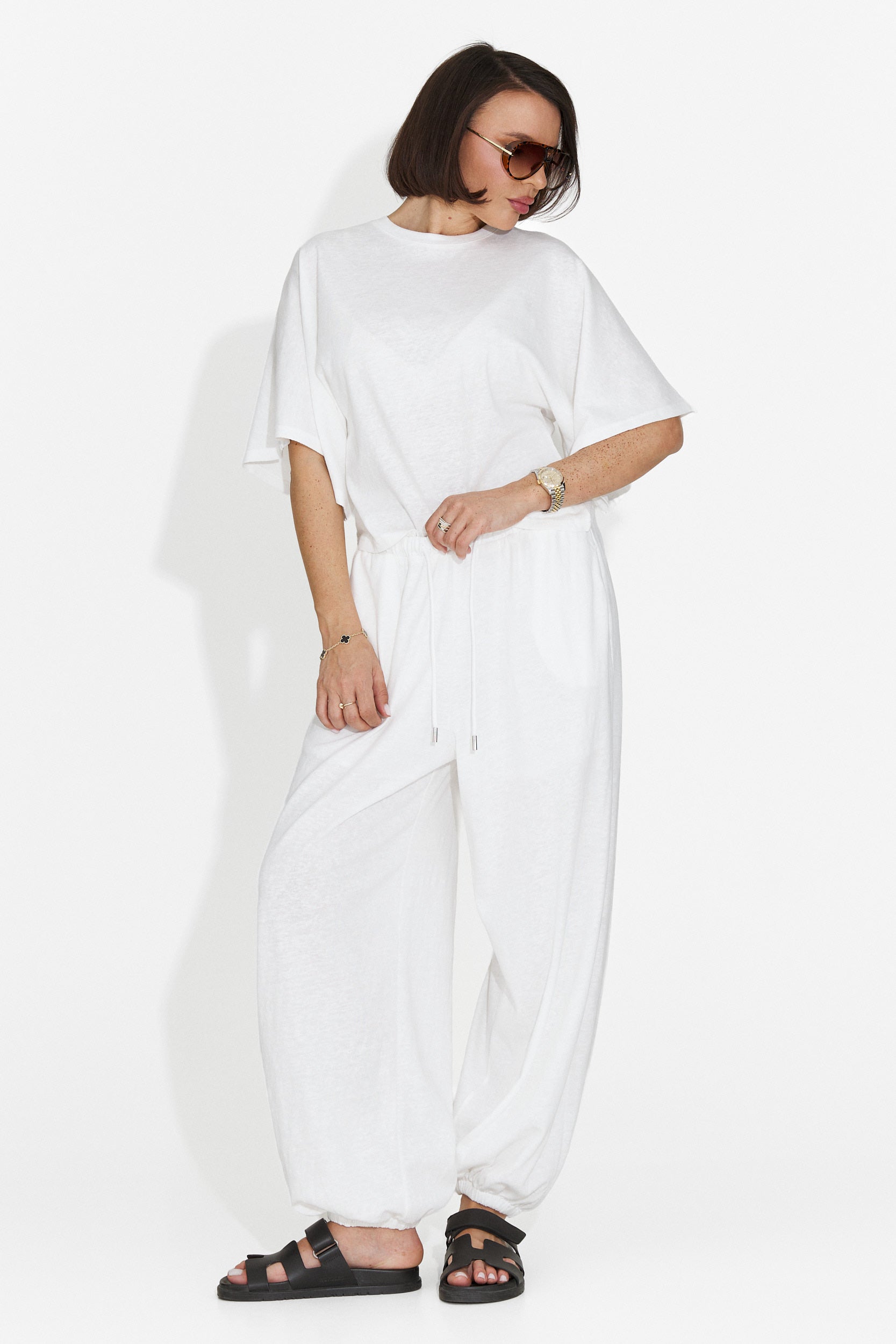 Tailleur da Donna Bedya Bogas con Pantaloni Bianchi