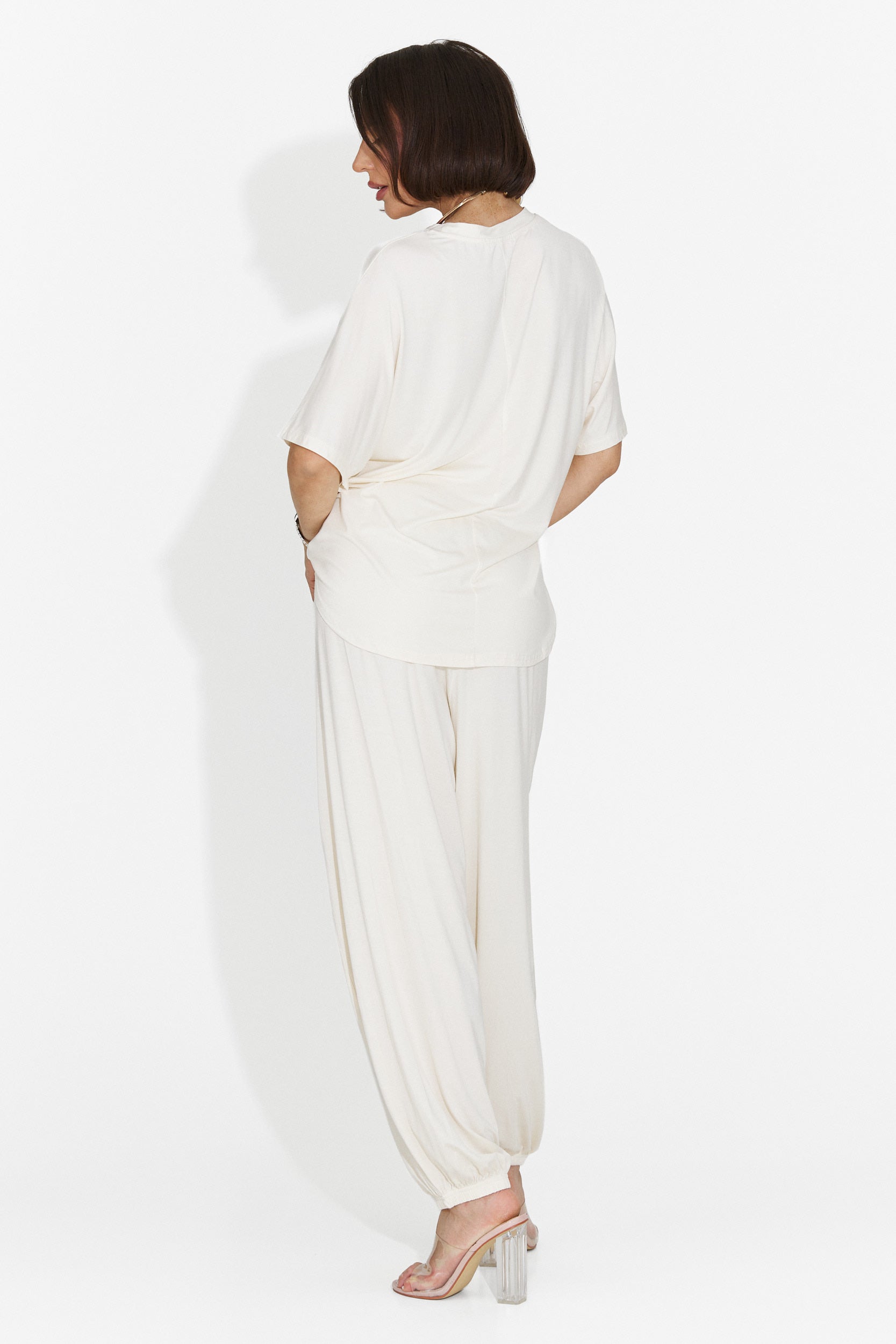 Tailleur da Donna di Giuliena Bogas con Pantaloni Bianchi