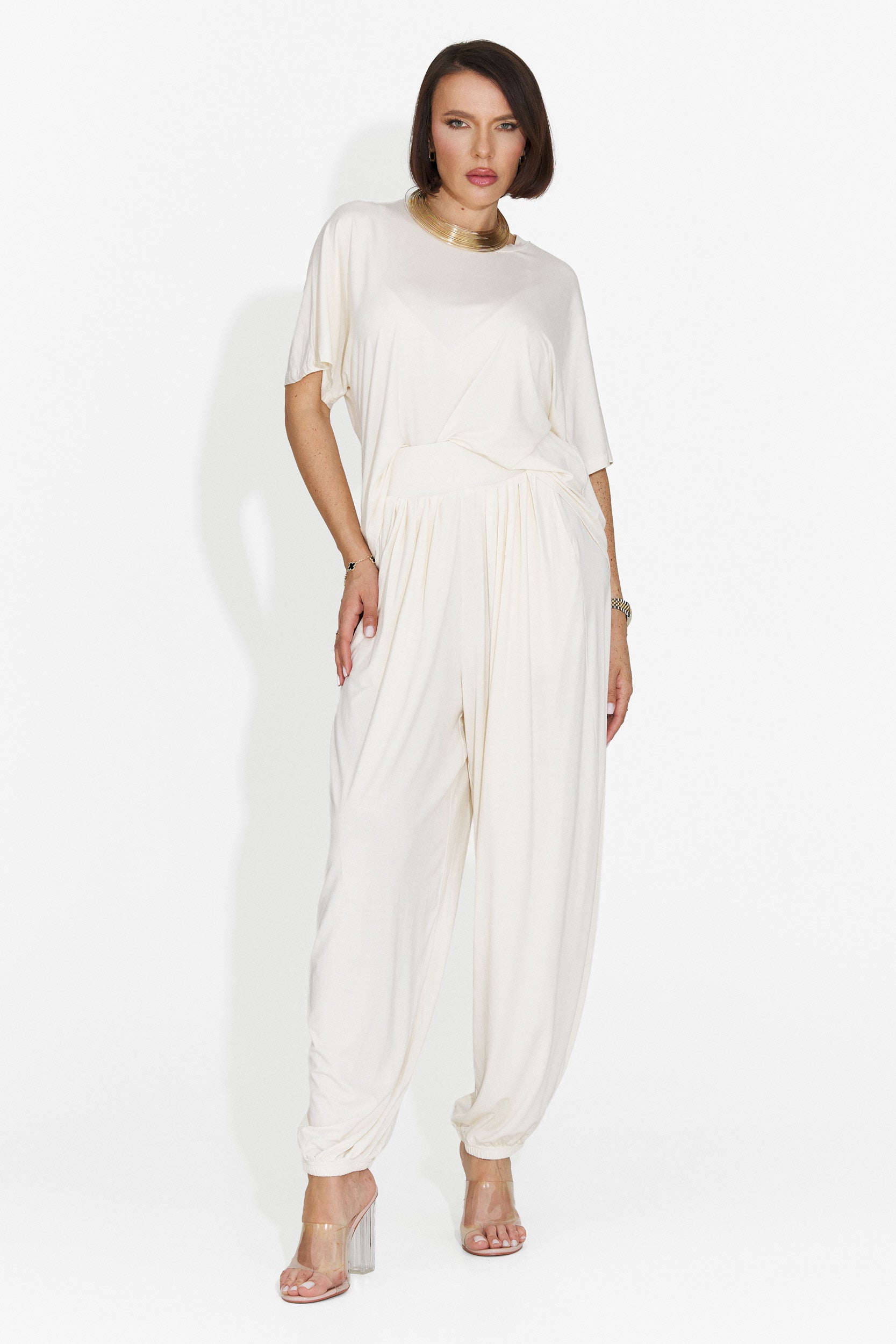 Tailleur da Donna di Giuliena Bogas con Pantaloni Bianchi