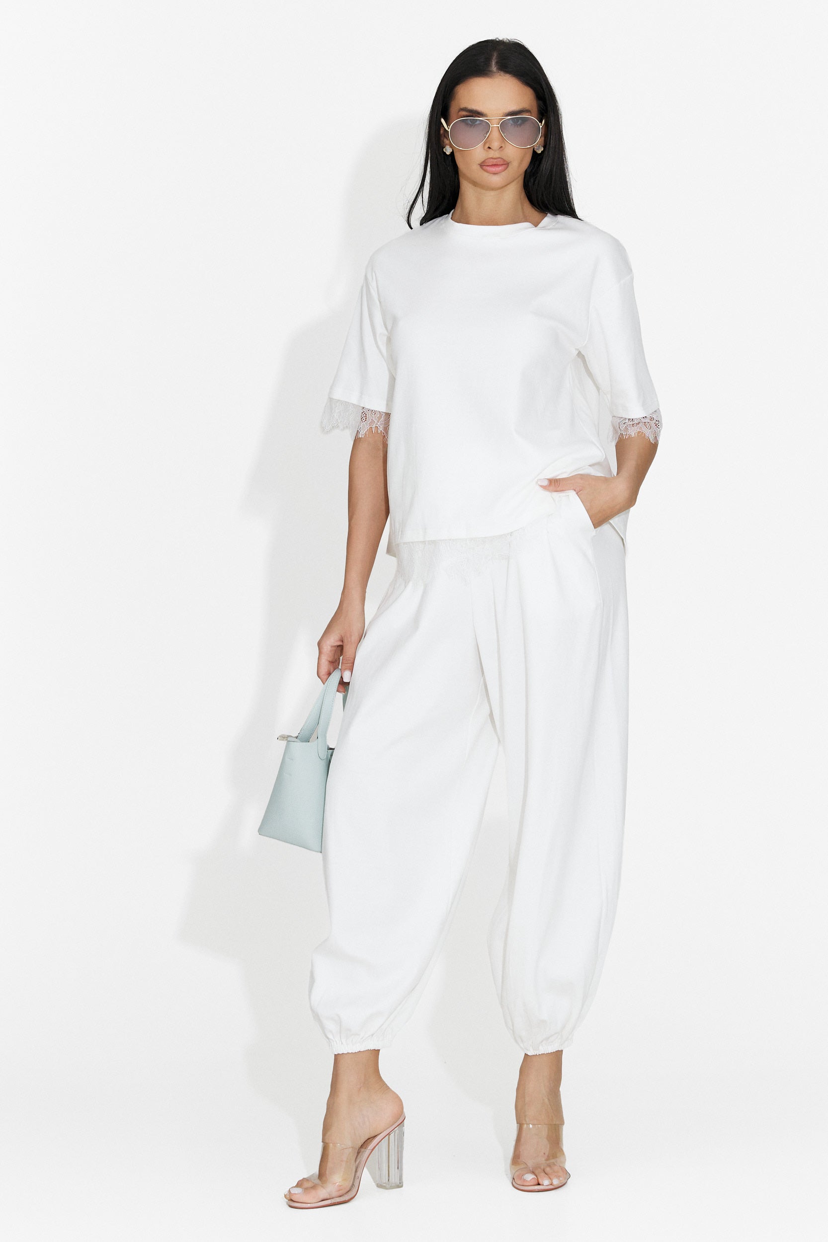 Set da Donna di Maila Bogas con Pantaloni Bianchi