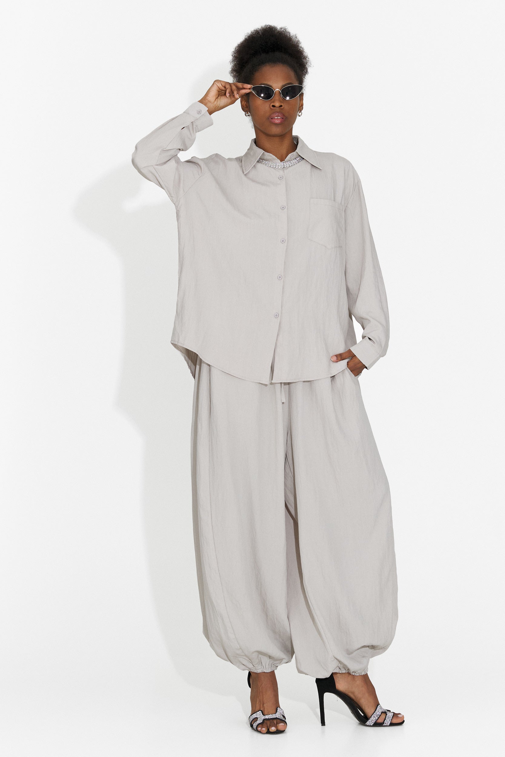 Tuta da Donna Kadea Bogas con Pantaloni Grigi