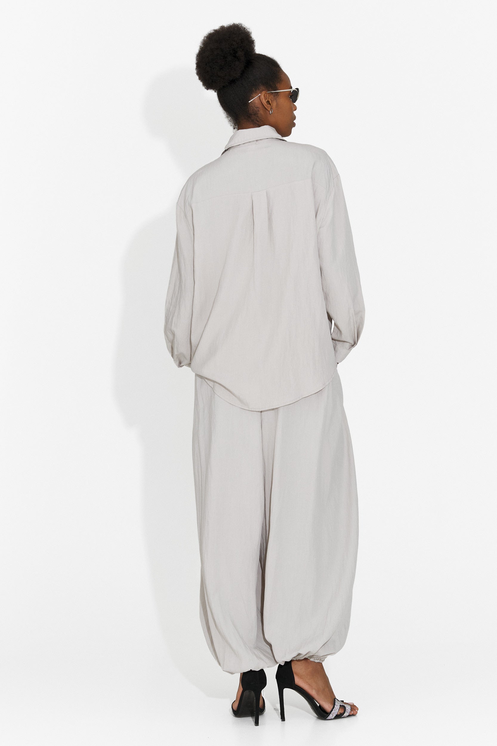 Tuta da Donna Kadea Bogas con Pantaloni Grigi