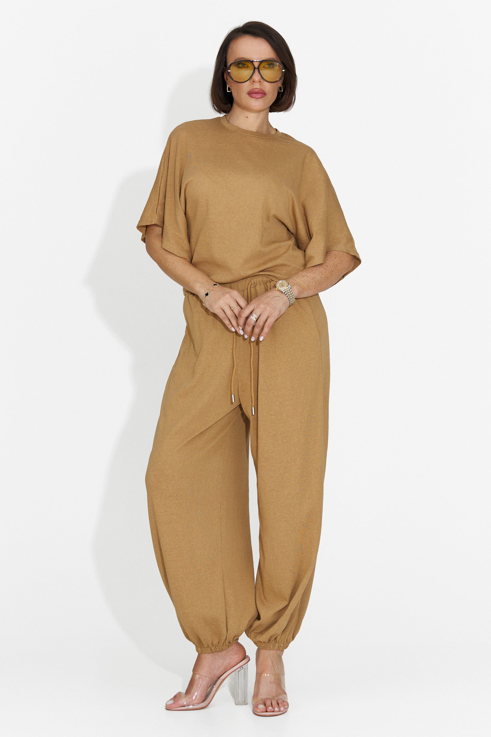 Tailleur da donna Bedya Bogas con pantaloni marroni