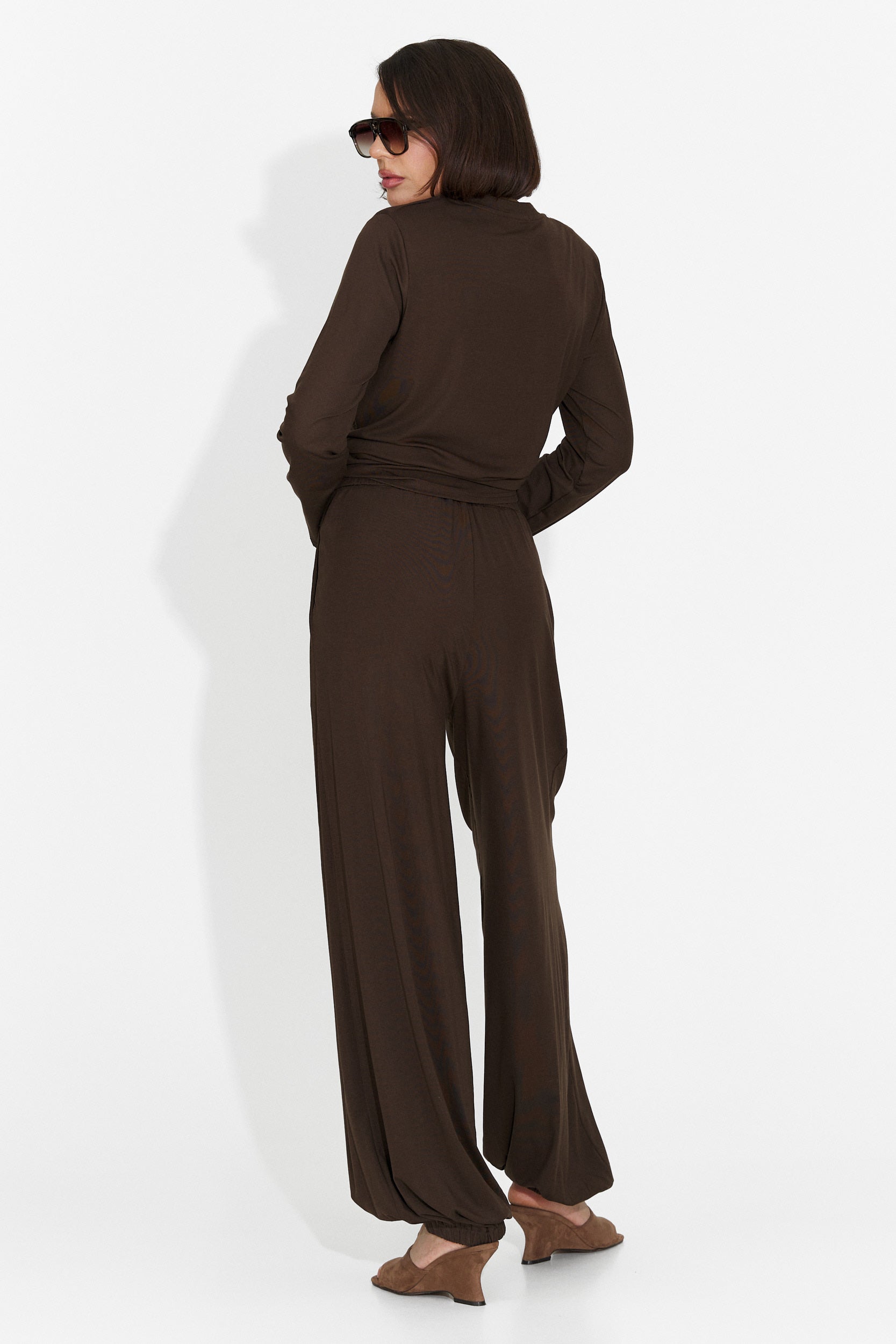 Tuta da donna Namay Bogas con pantaloni marroni