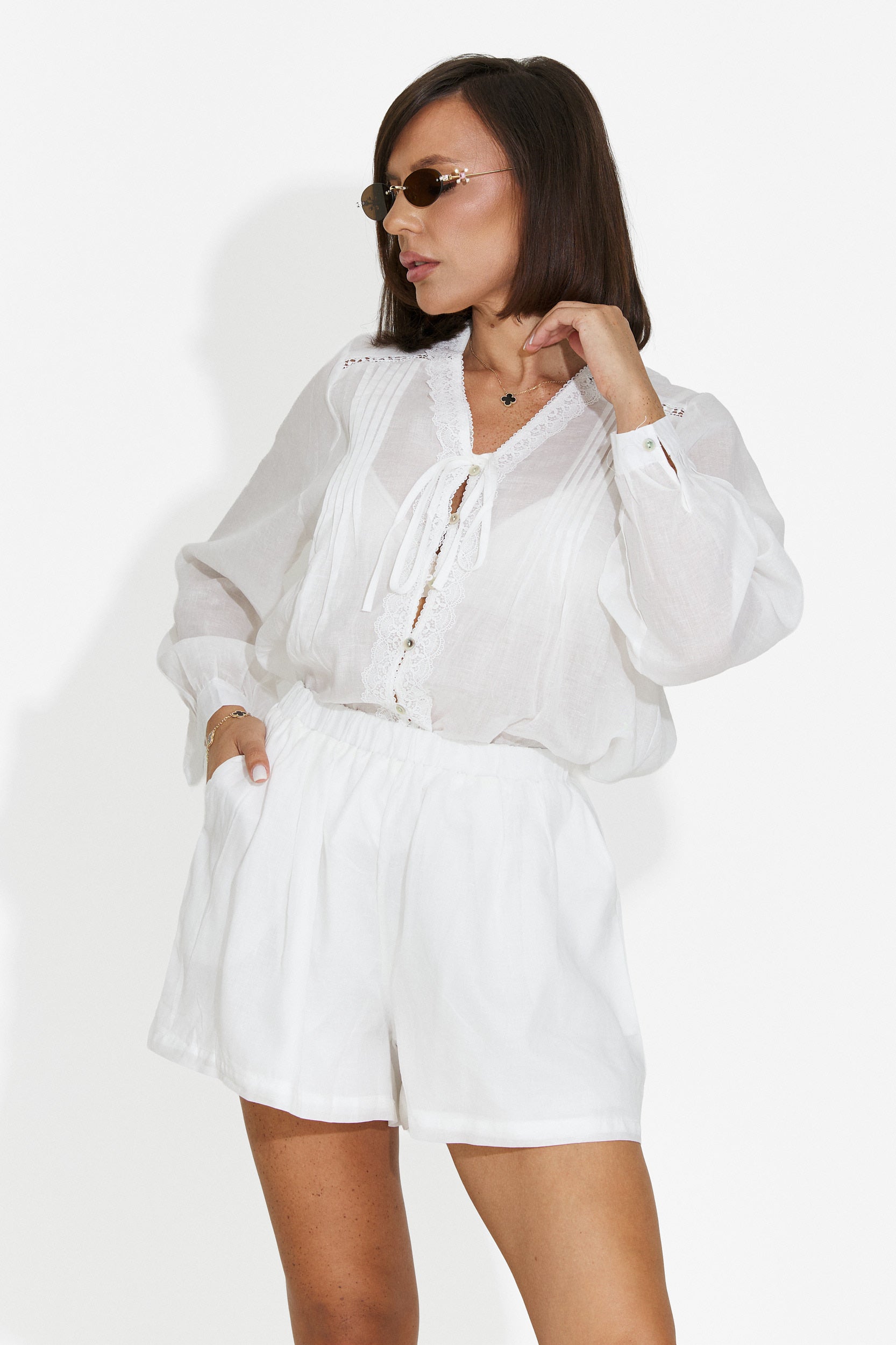Completo donna con pantaloncini bianco Lekana Bogas
