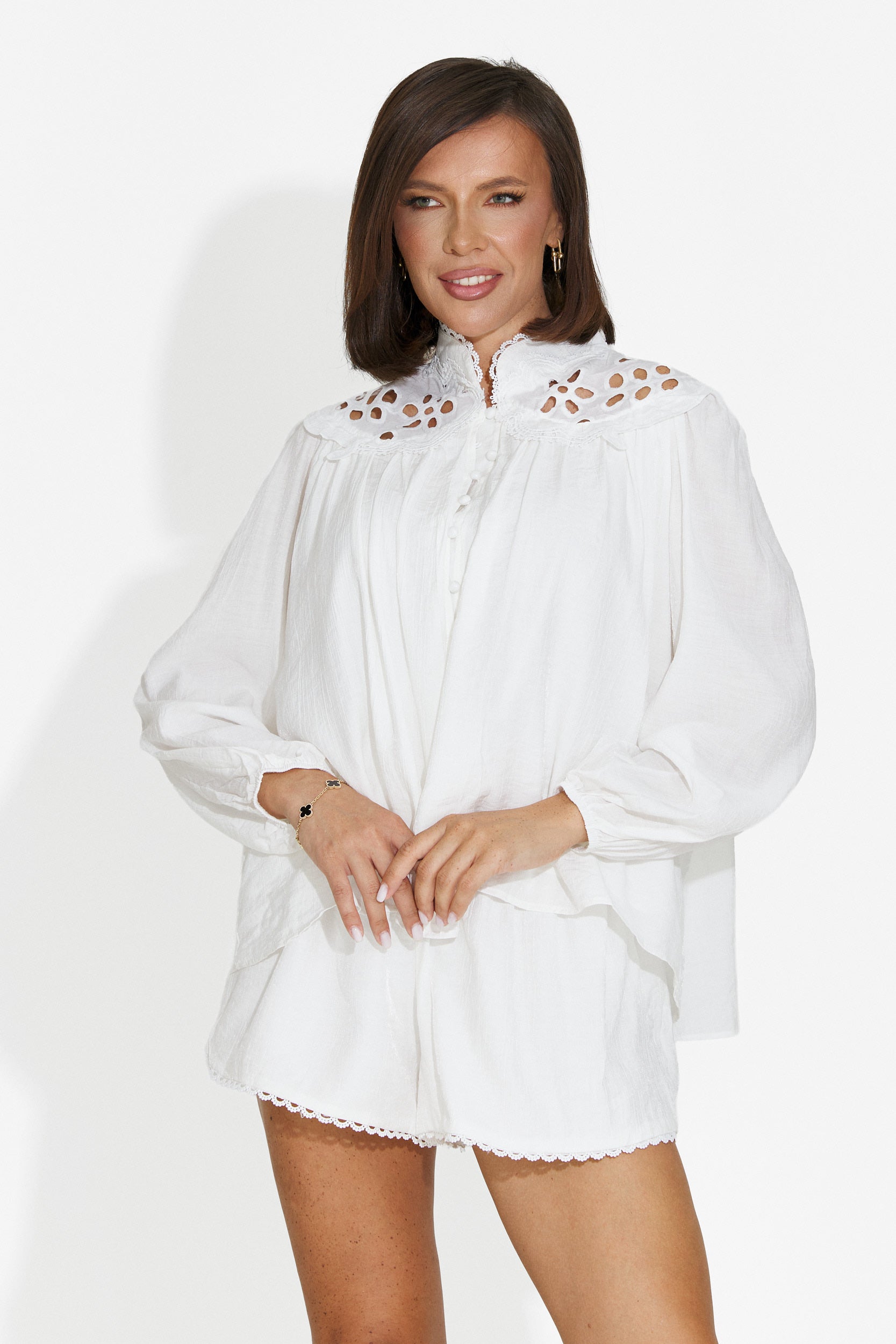 Completo donna con pantaloni corti bianco Lenisak Bogas