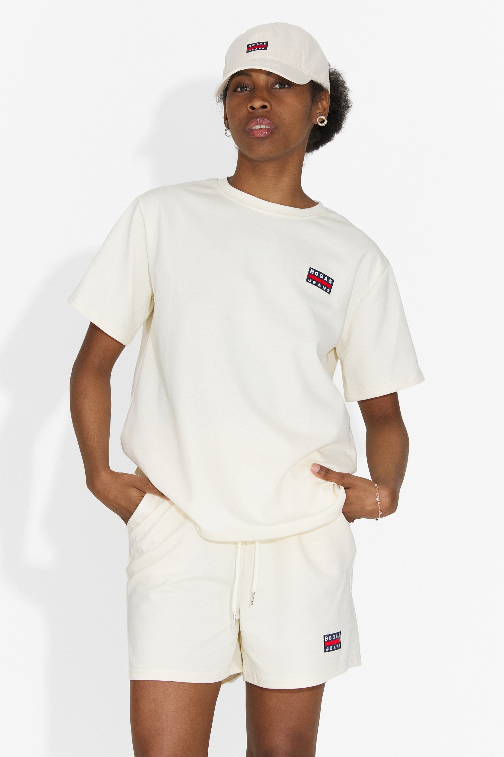 Set da Donna di Marva Bogas con Shorts Gialli