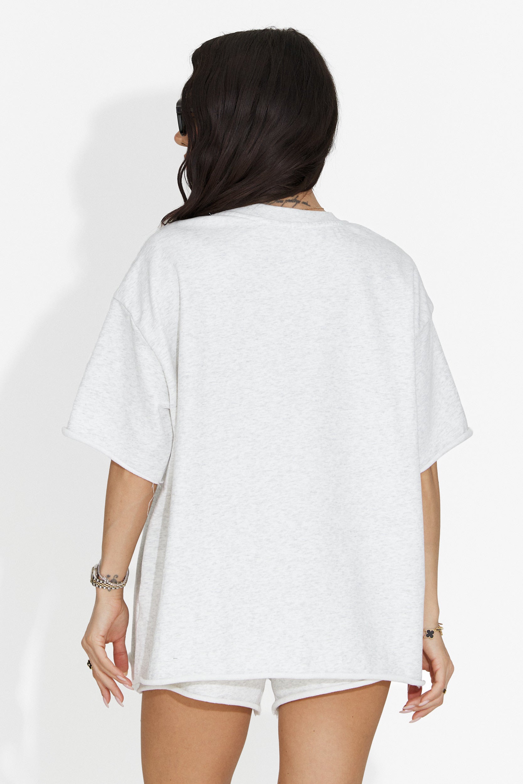 Set da donna Casiana Bogas con shorts grigi