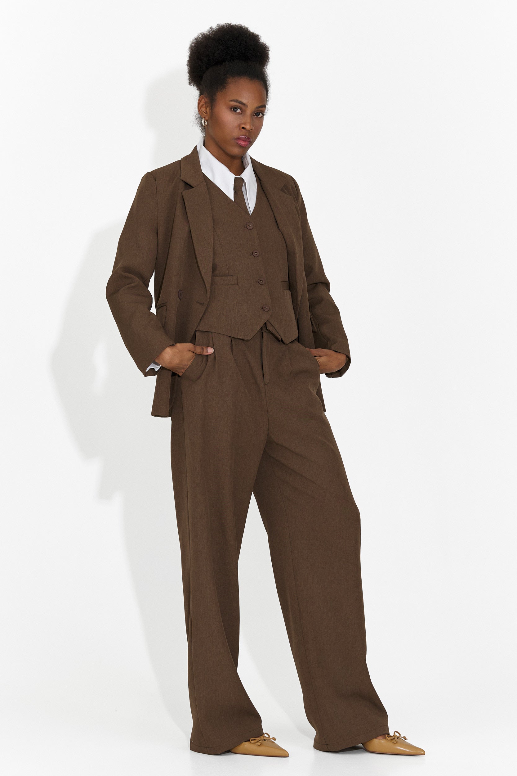 4 Pezzi Completo Pantaloni + Gilet + Giacca + Cravatta Marrone
