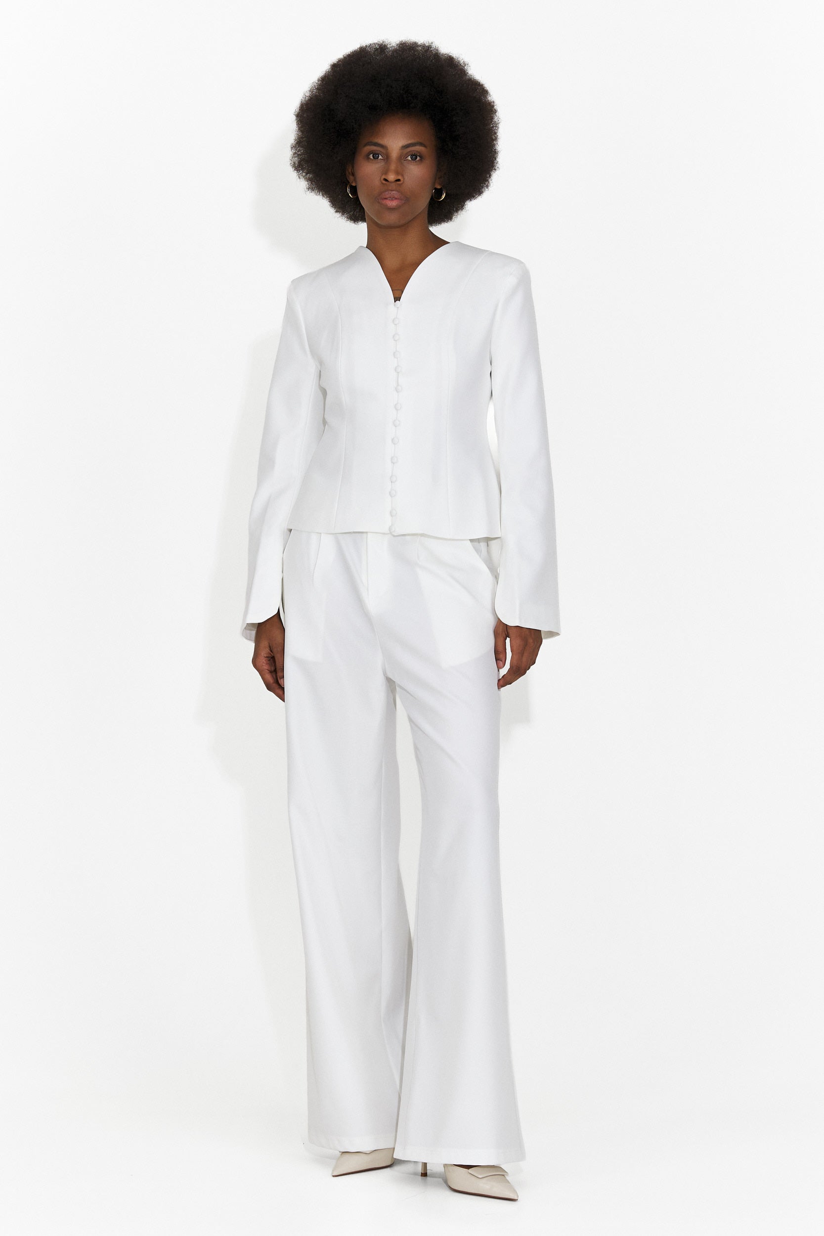 Elegante Completo Bianco con Pantaloni di Jayne Bogas