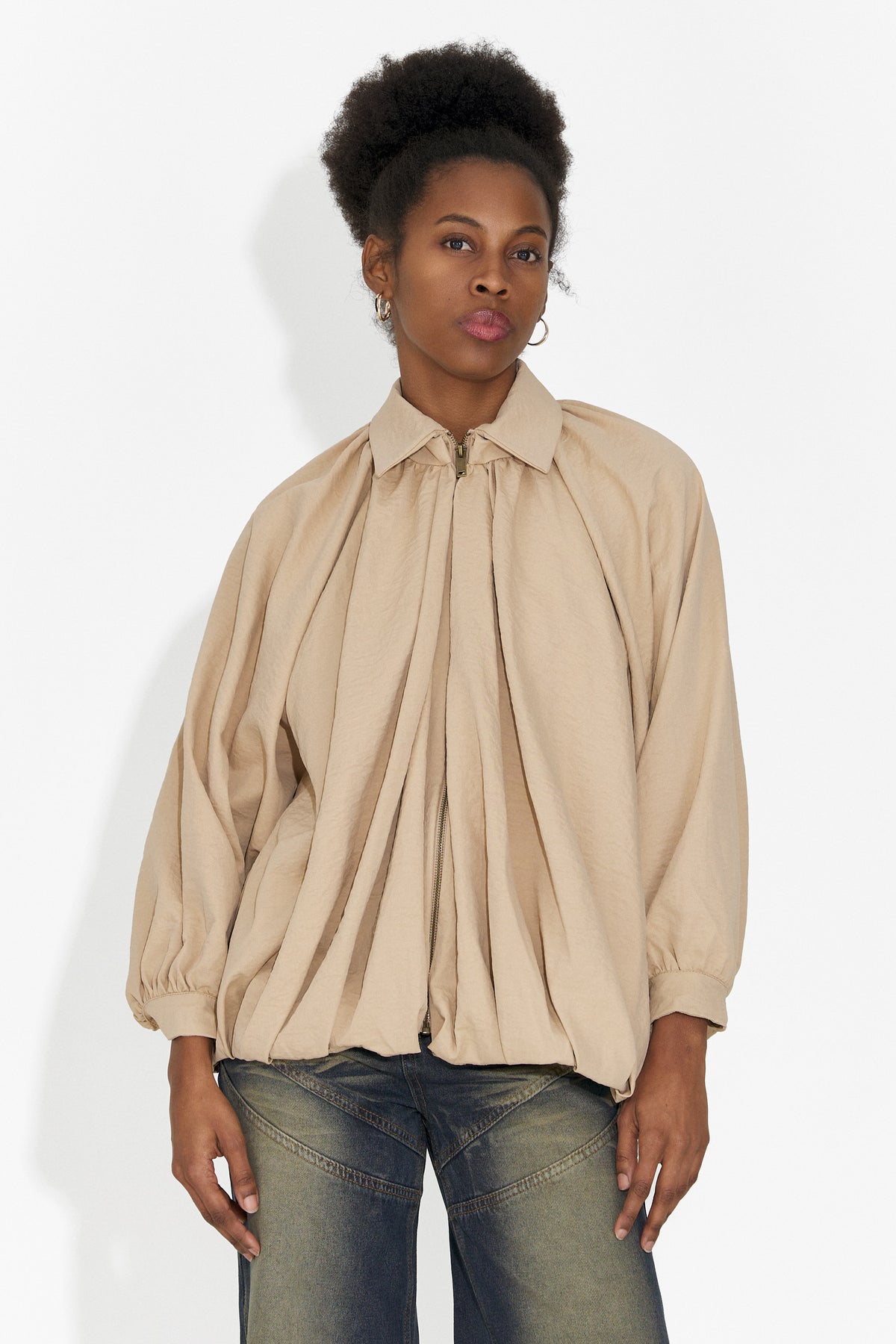 Giacca casual da donna beige Yasminia Bogas, immagine 2 di 4