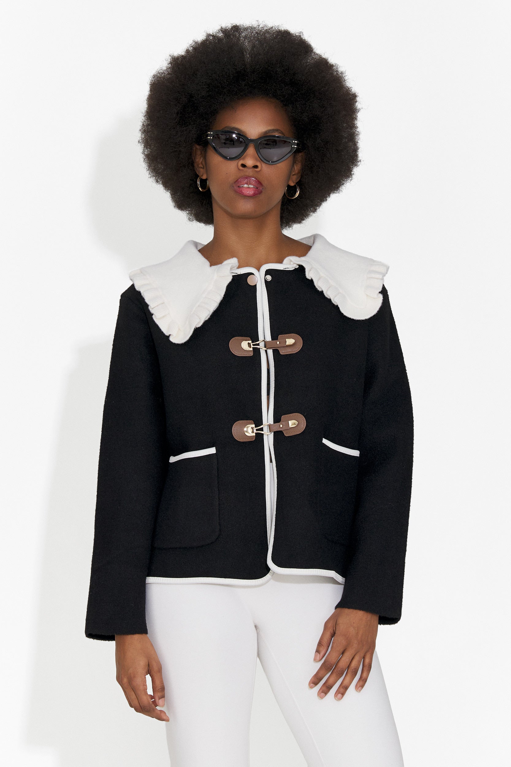 Elegante Giacca Nera da Donna di Atila Bogas