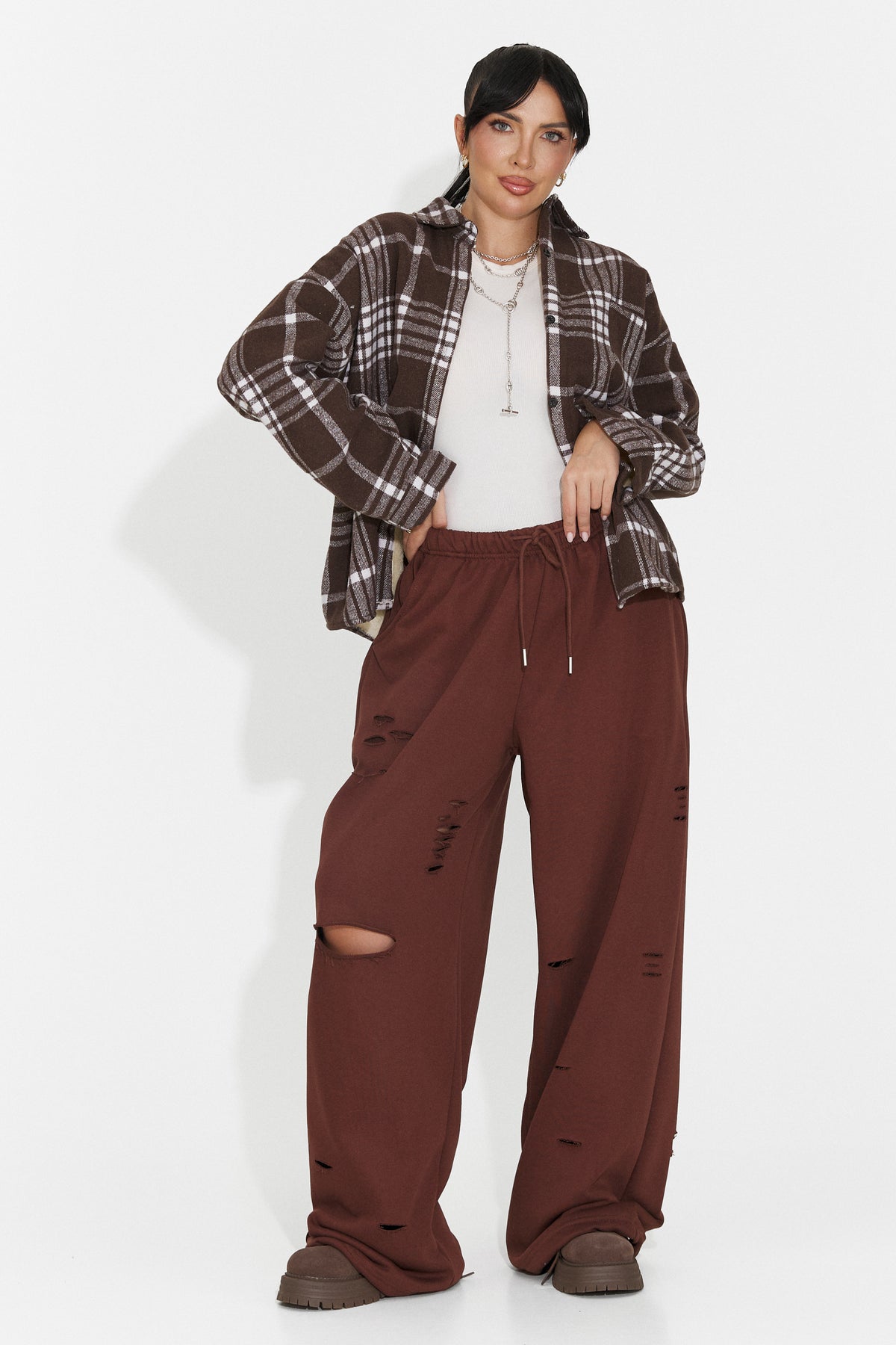 Pantaloni casual maro Lulaoa Bogas