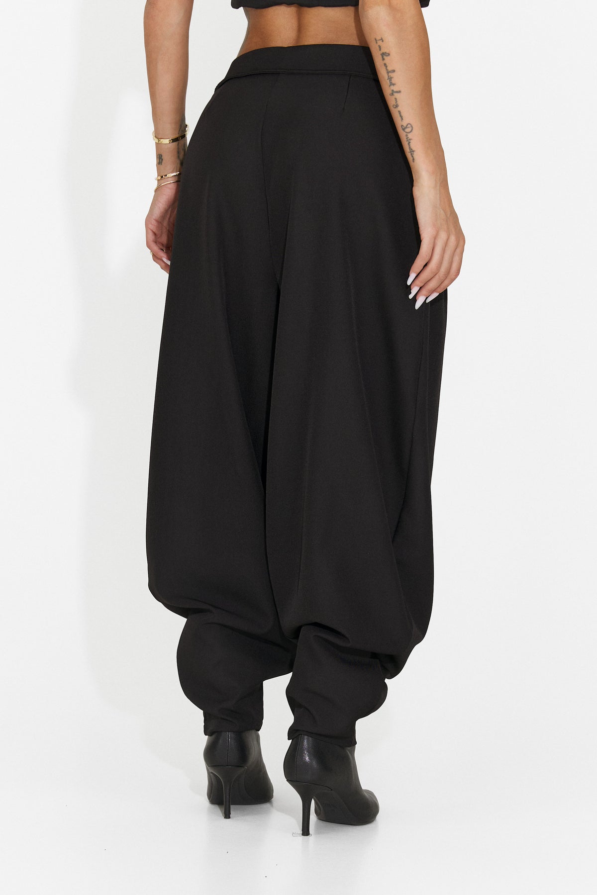 Pantaloni casual negri Scnoioria Bogas