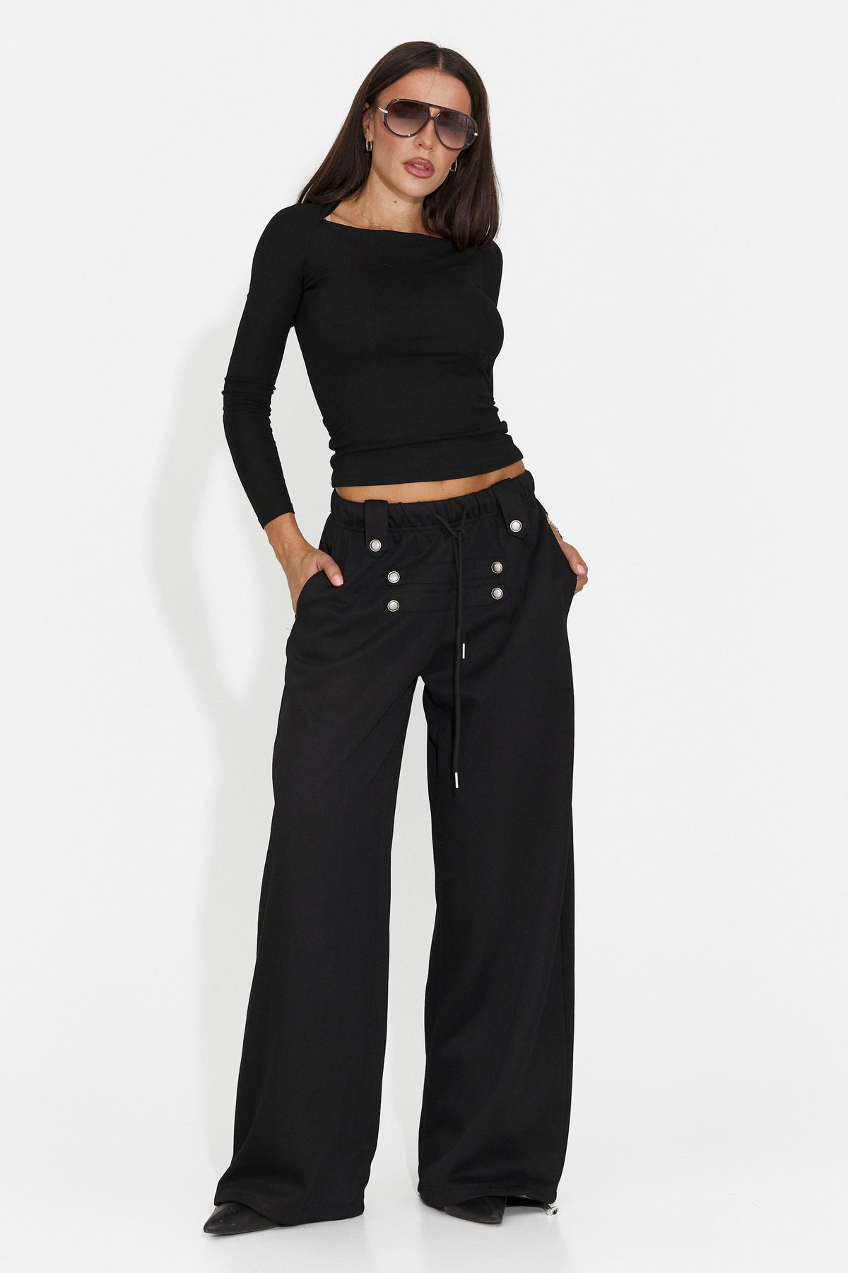 Pantaloni casual negri Valadzora Bogas
