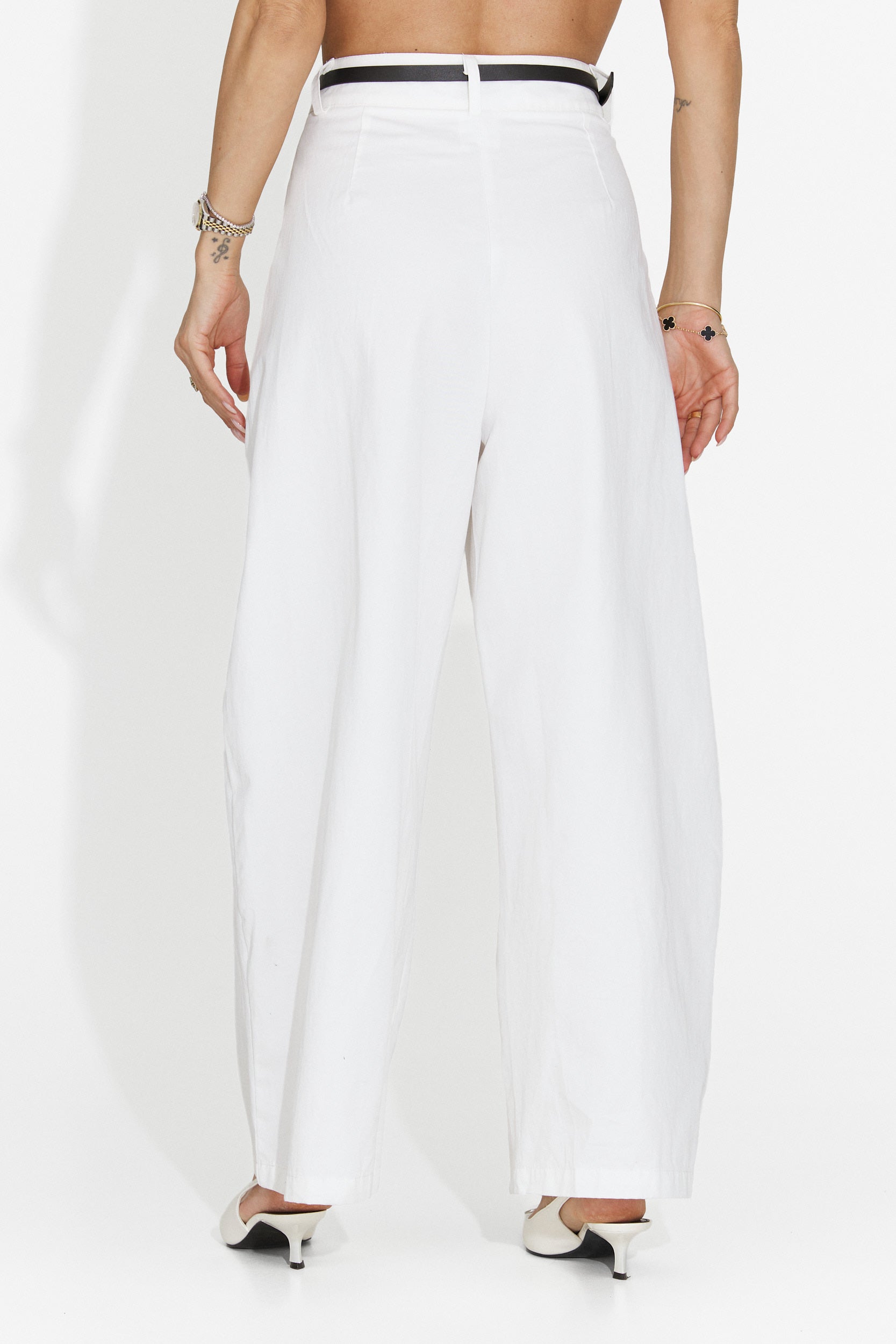 Pantaloni casual bianchi da donna Horwed Bogas