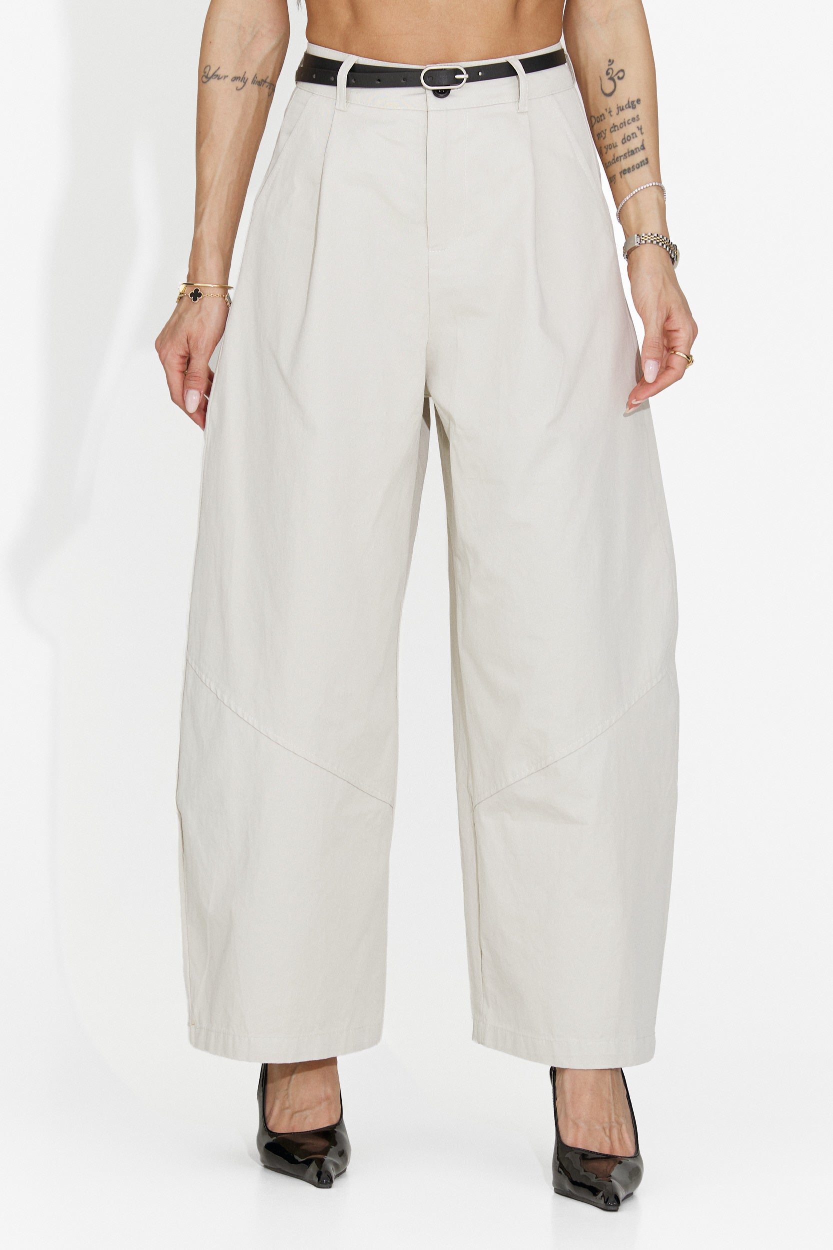 Pantaloni casual beige da donna Horwed Bogas
