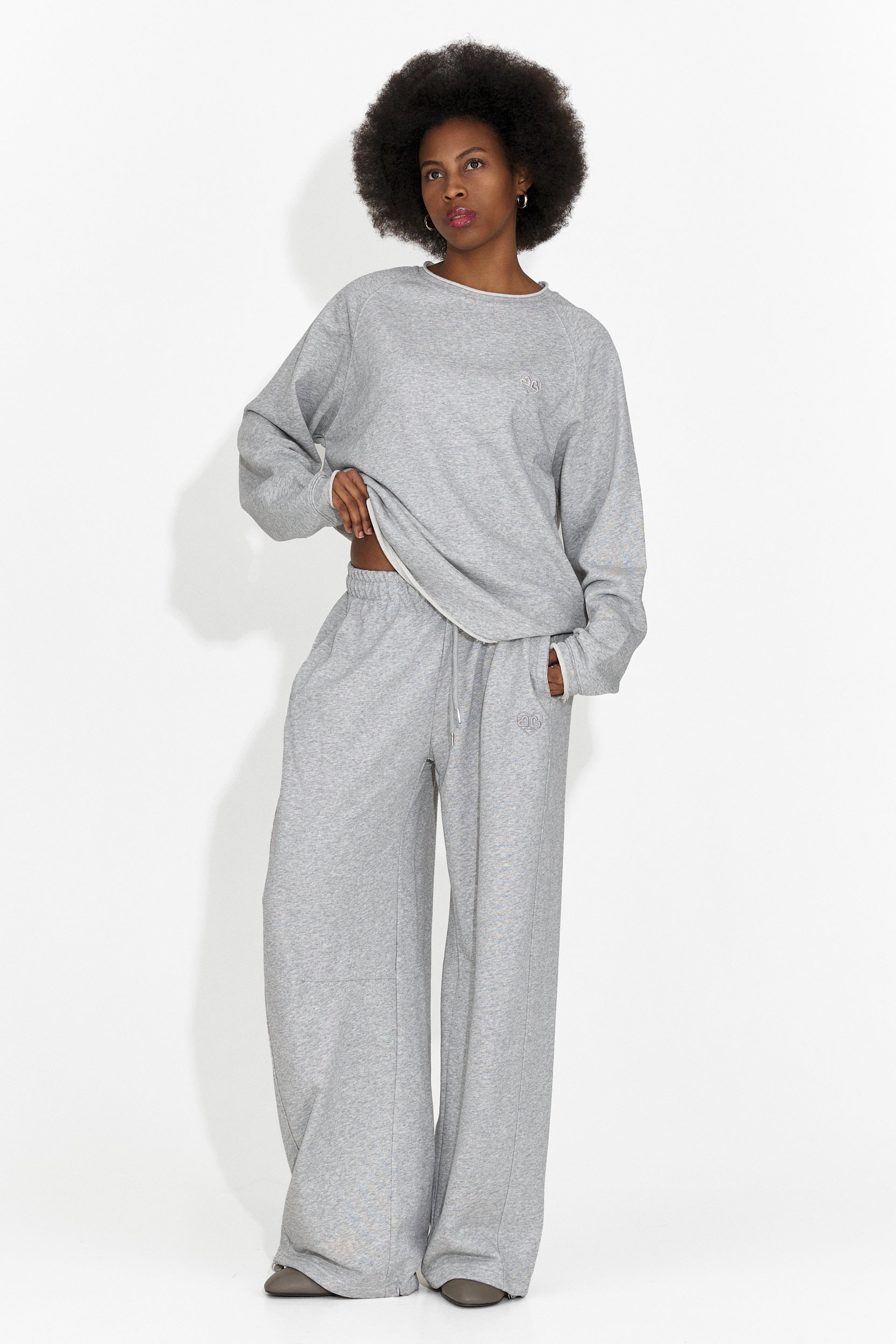 Pantaloni Casual Grigi da Donna di Romela Bogas