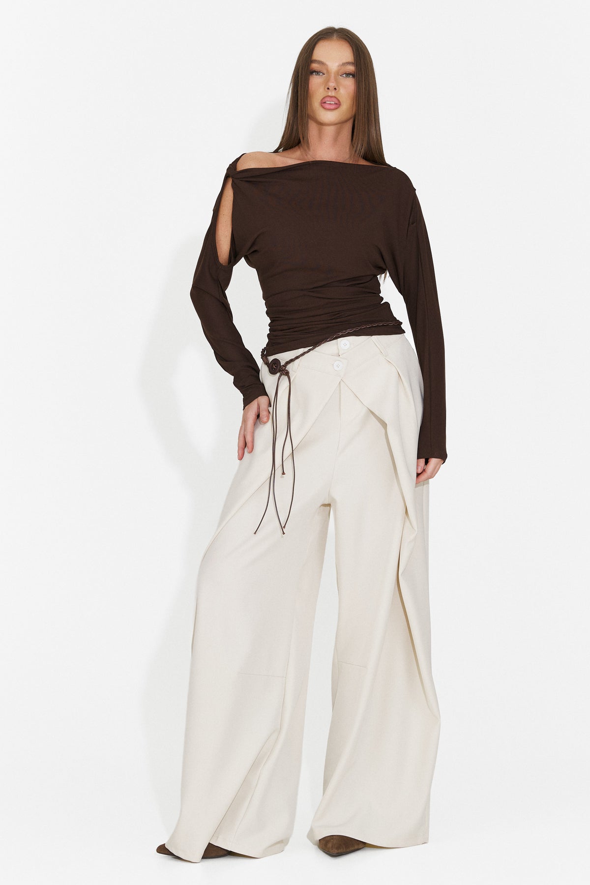 Pantaloni eleganti crem Veliritara Bogas