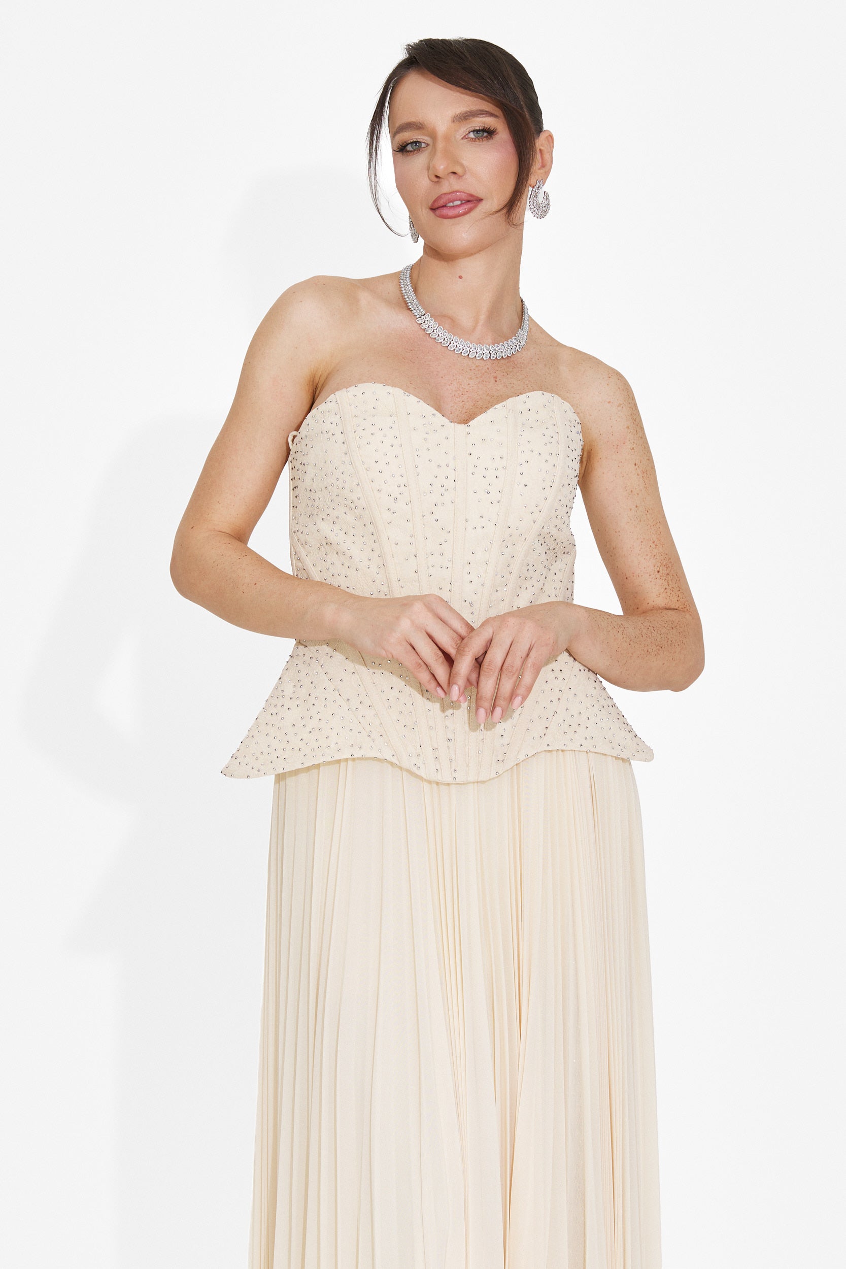 Lungo Vestito Beige da Donna di Mivea Bogas