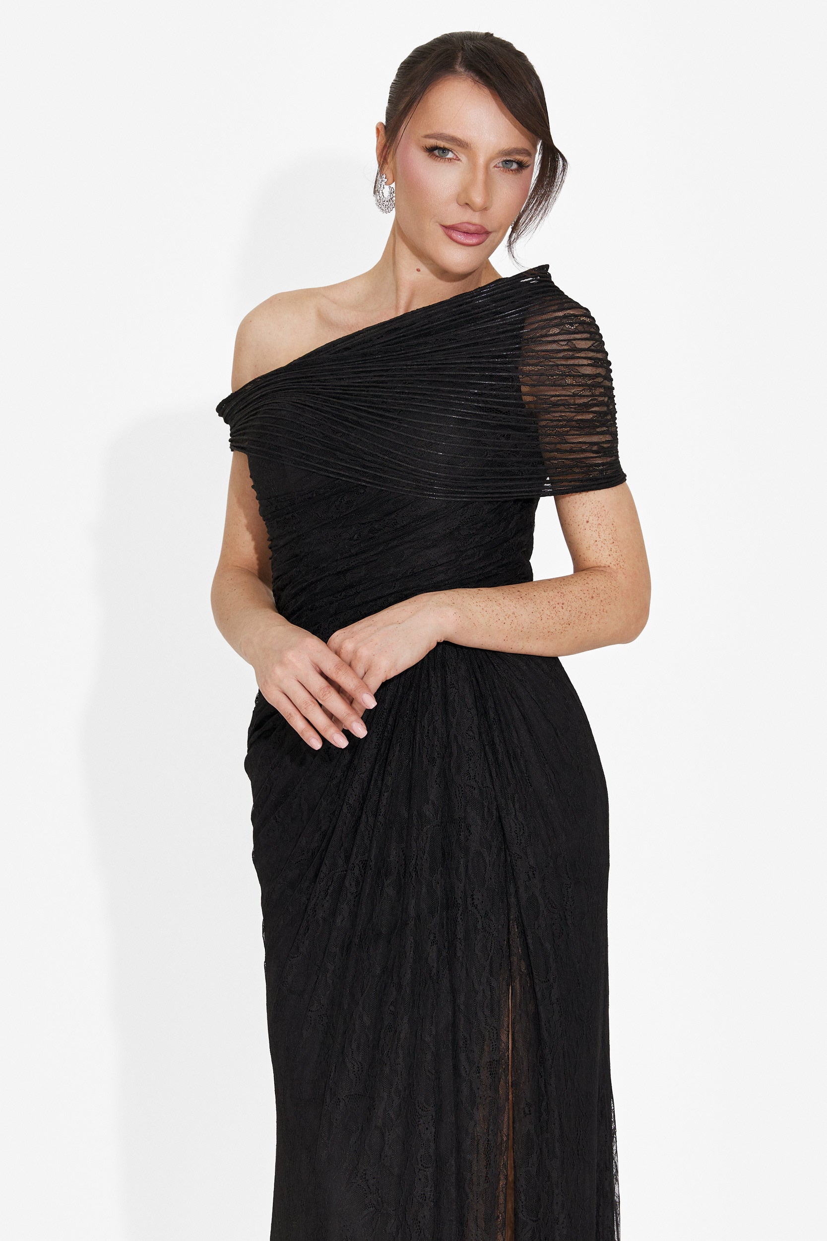Lungo Vestito Nero da Donna di Alanea Bogas
