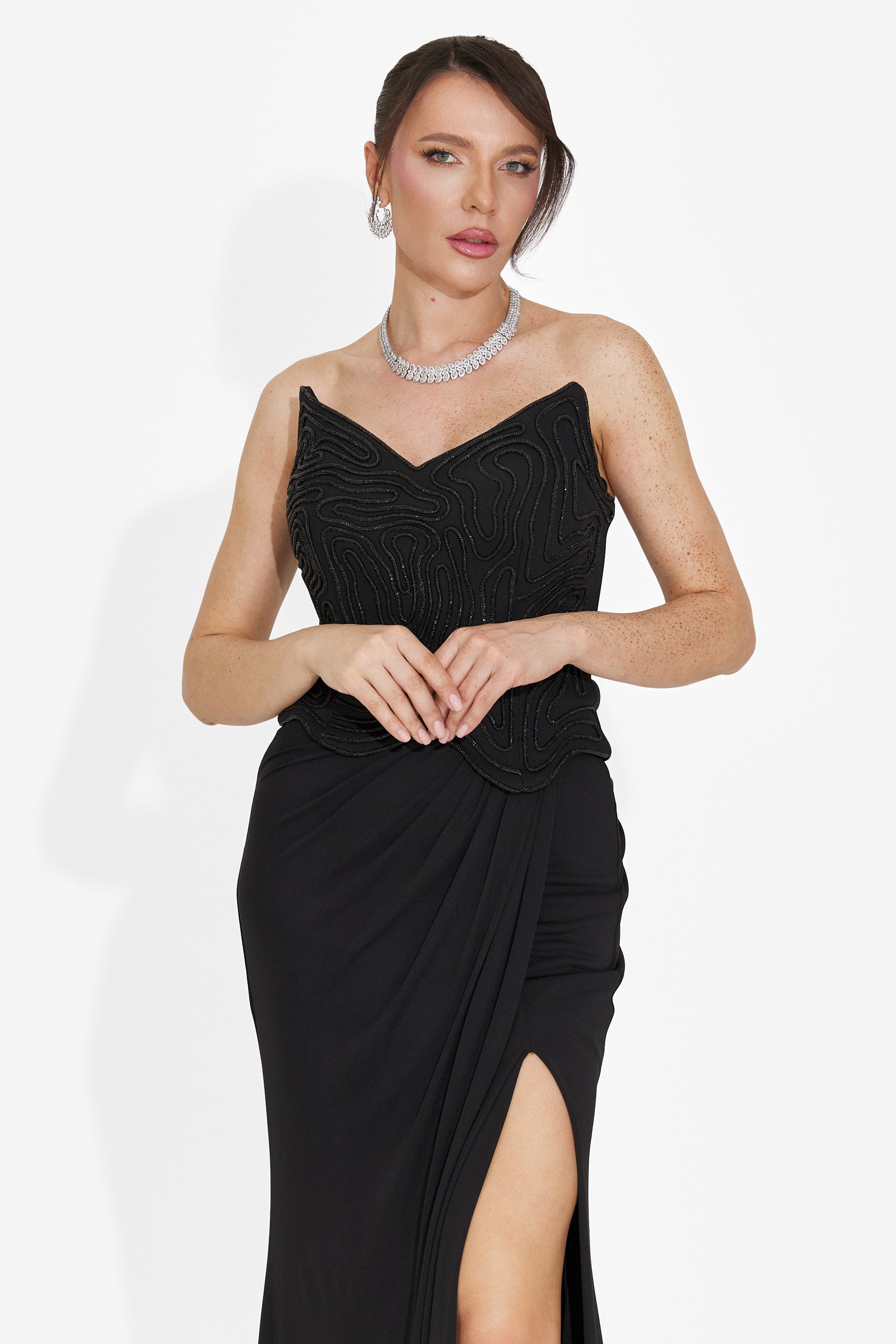 Lungo Vestito Nero da Donna di Baty Bogas