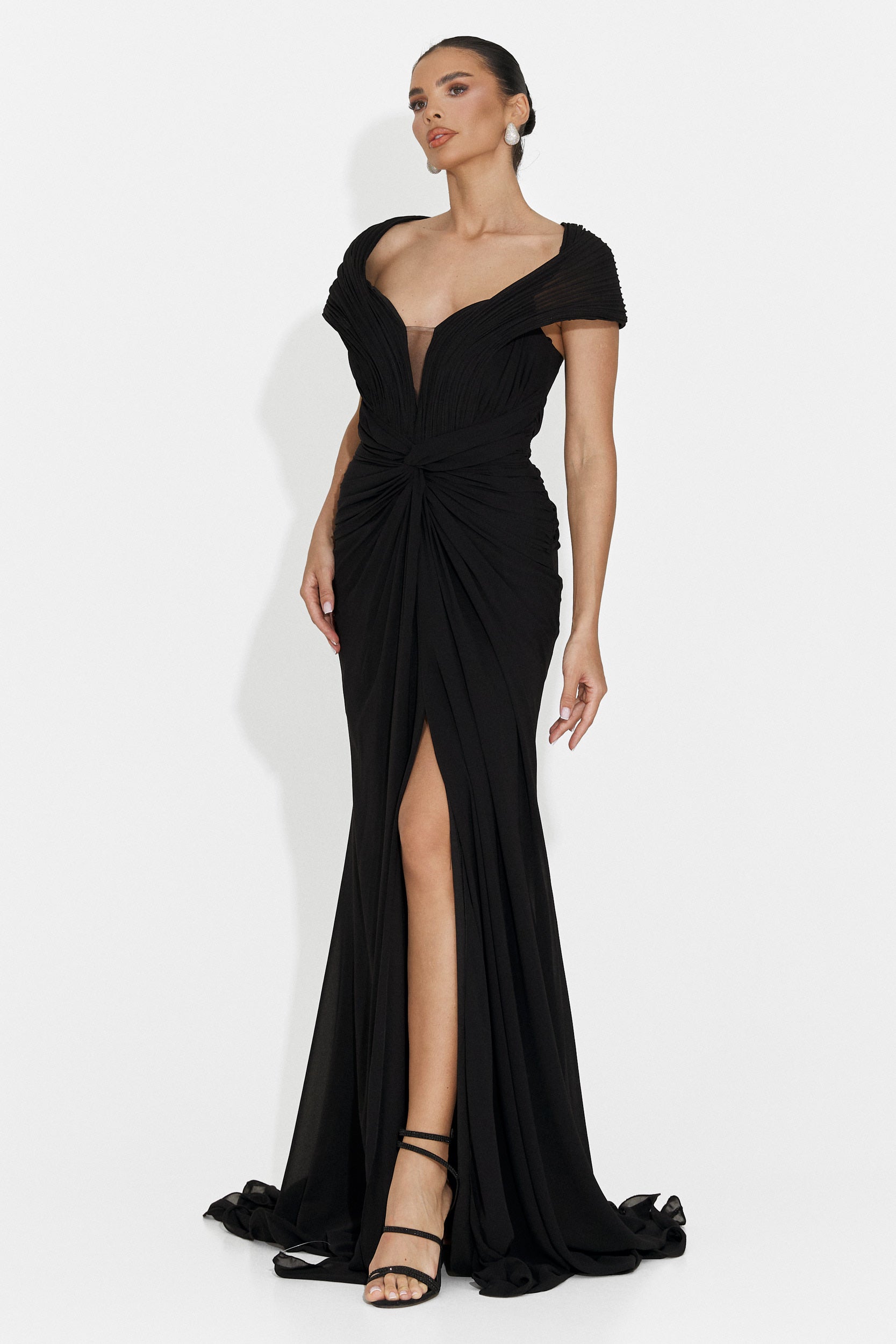 Lungo Vestito Nero da Donna di Emilia Bogas