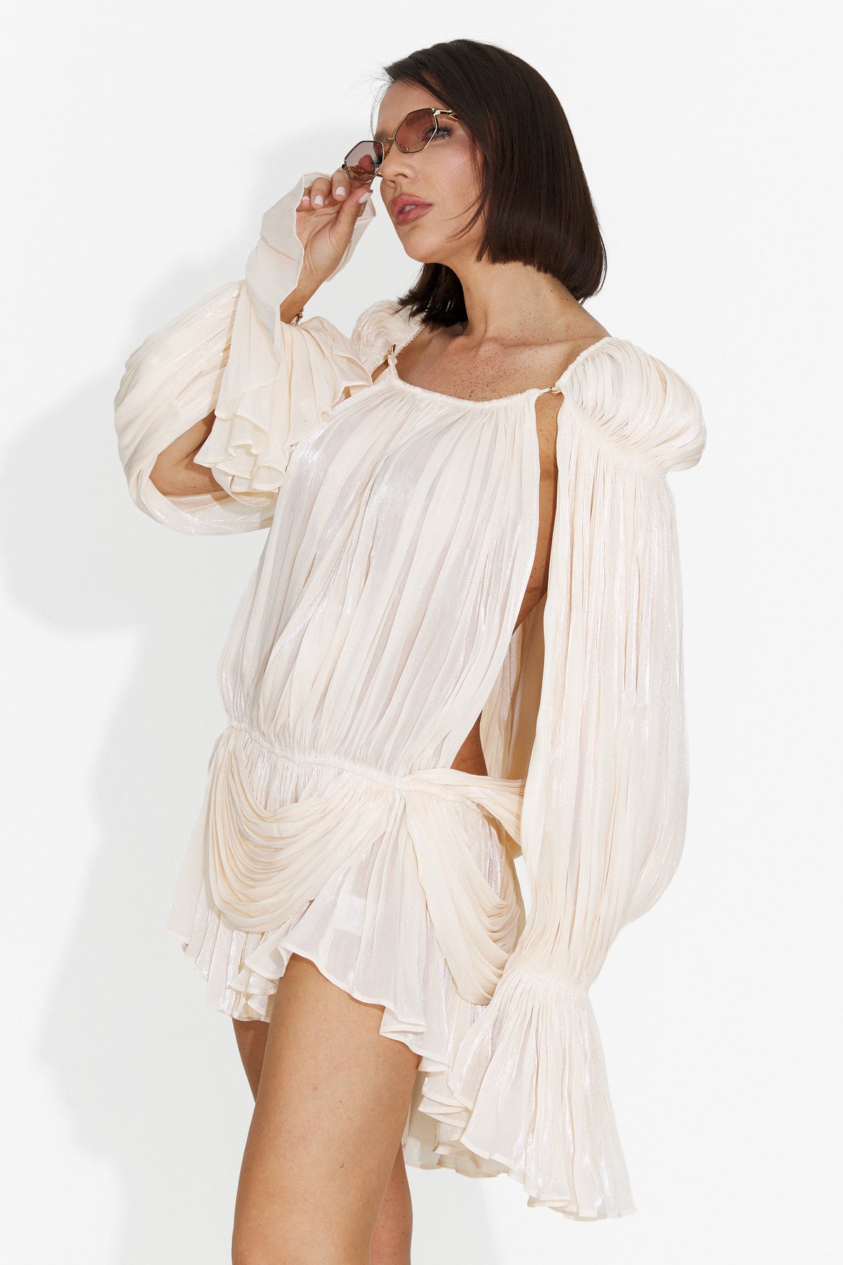 Abito corto da donna beige Anestia Bogas, immagine 7 di 10