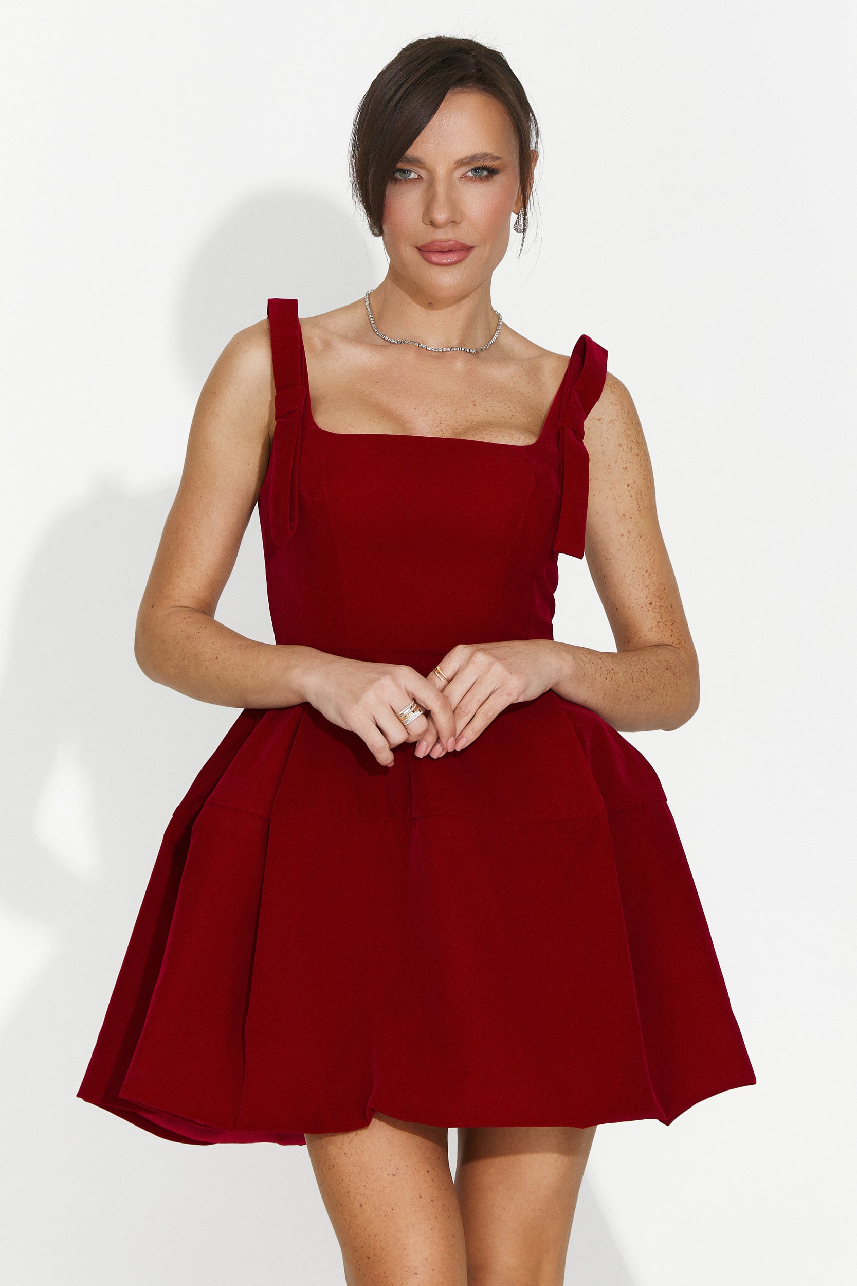 Abito Rosso Corto per Donne di Narcisia Bogas