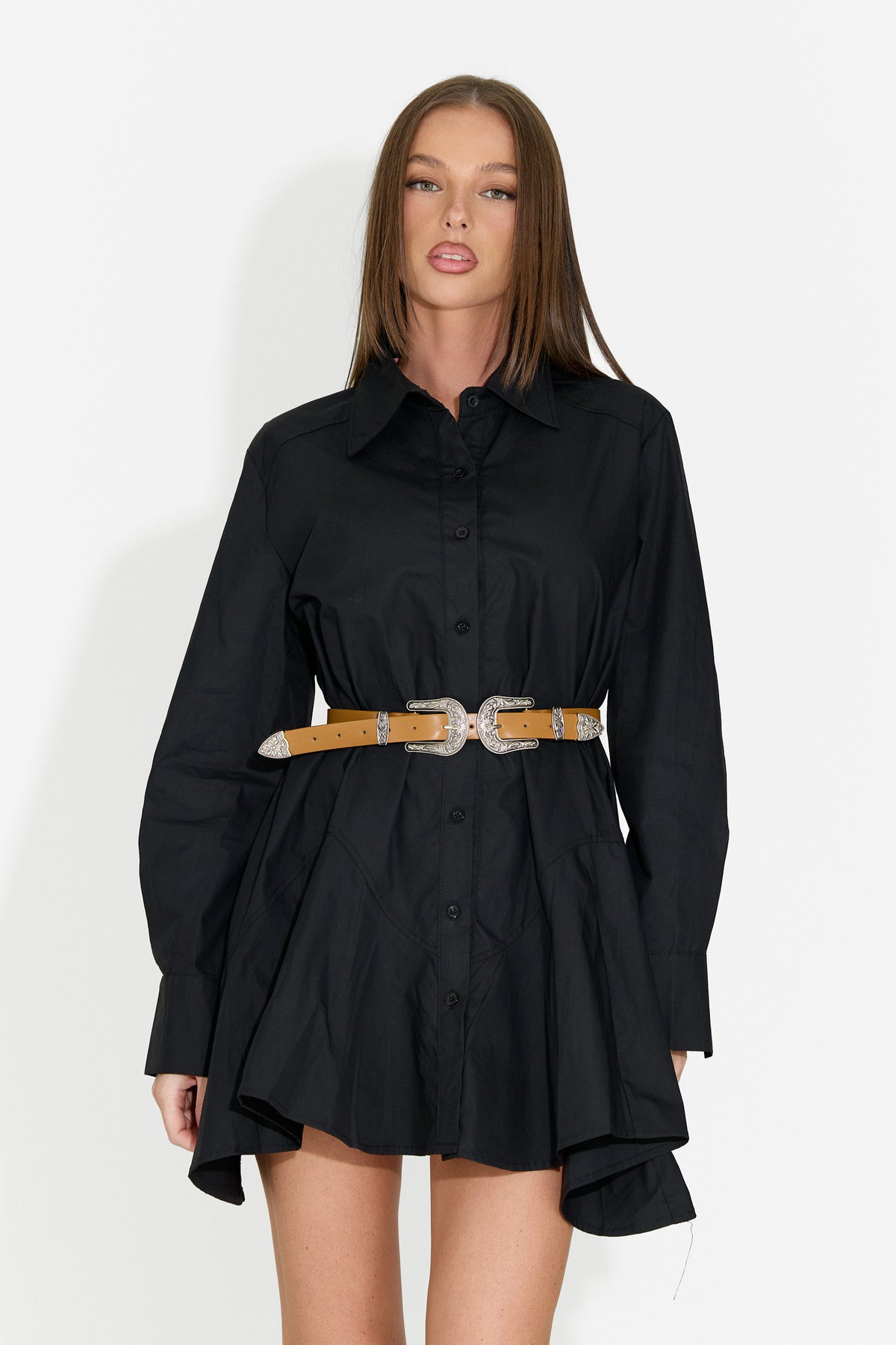Abito corto da donna stile camicia nero Trenieiza Bogas