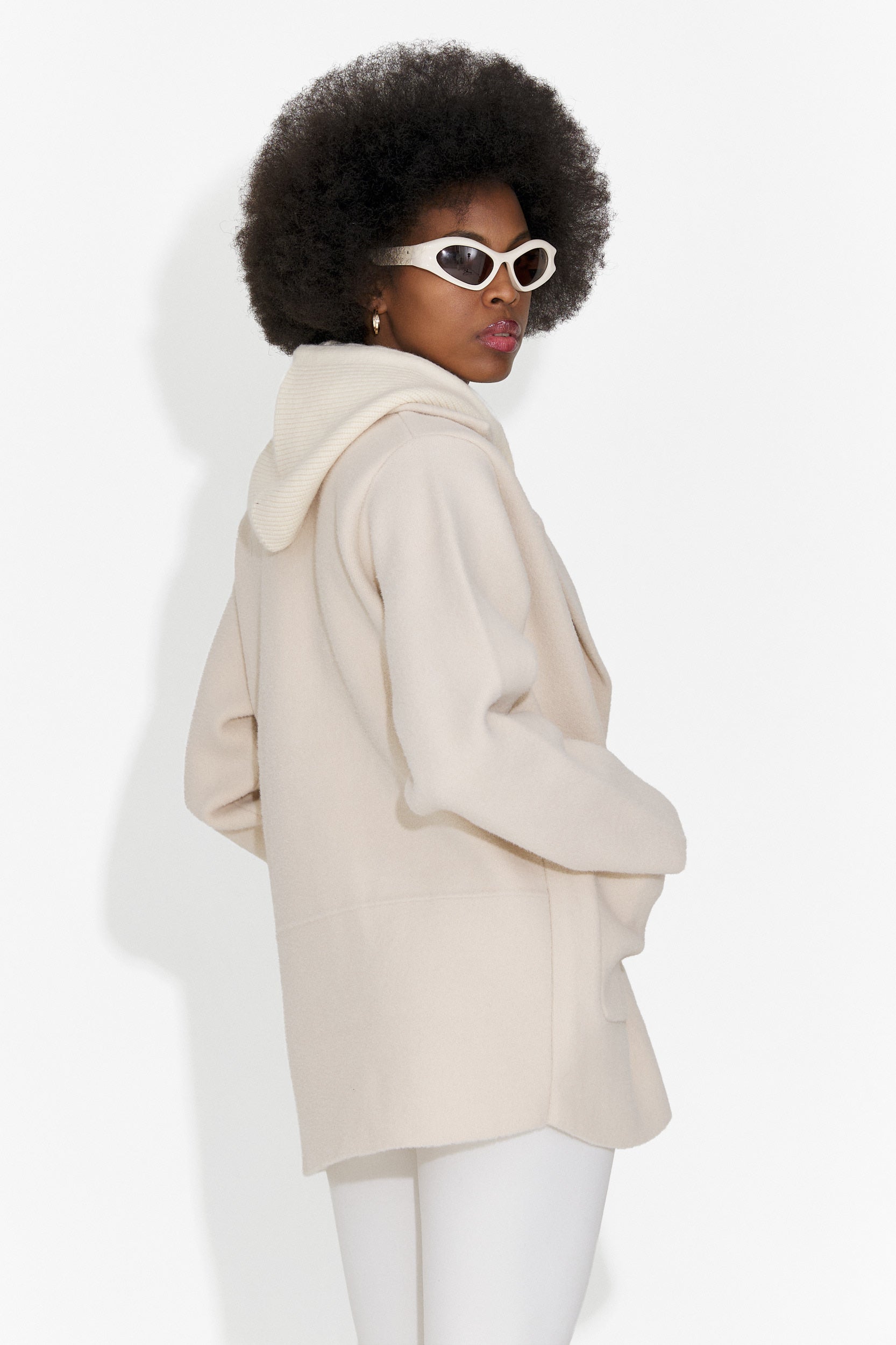 Elegante blazer da donna in crema Veleta Bogas