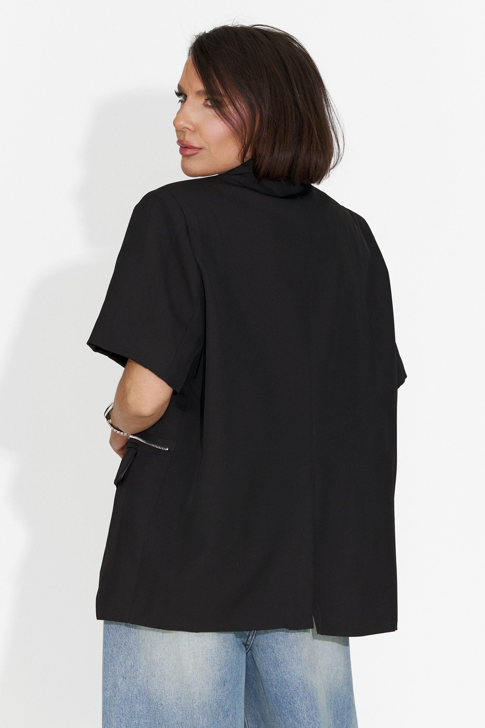 Elegante Blazer Nero da Donna di Gate Bogas