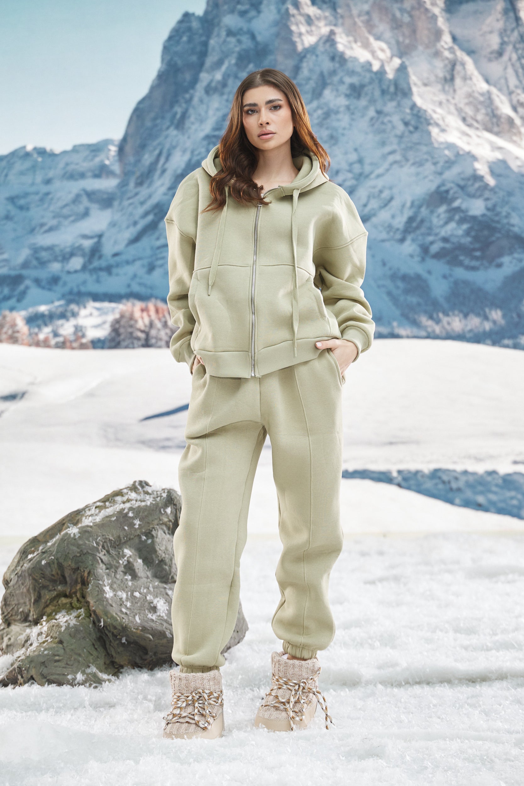 Tuta da Allenamento Casual in Khaki da Donna di Megy Bogas