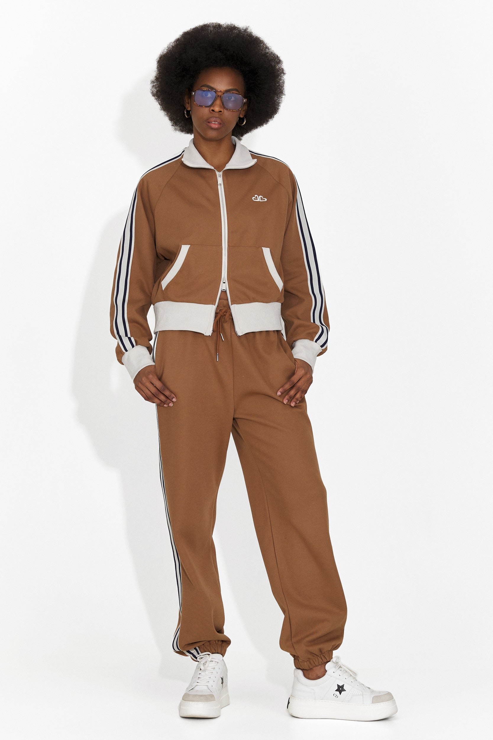 Casuale tuta da allenamento marrone Taisha Bogas per donne